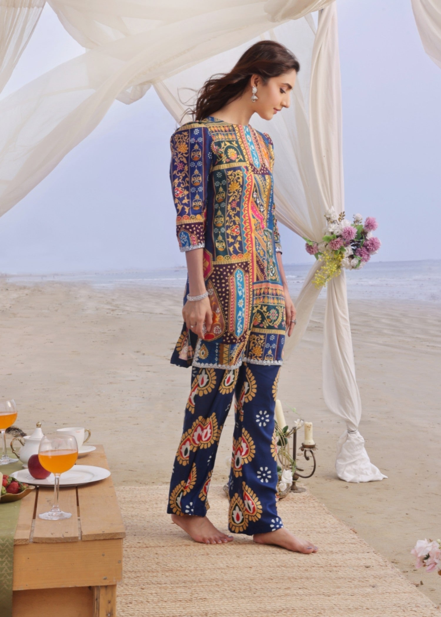 Feathers NAVARA Women 2pcs