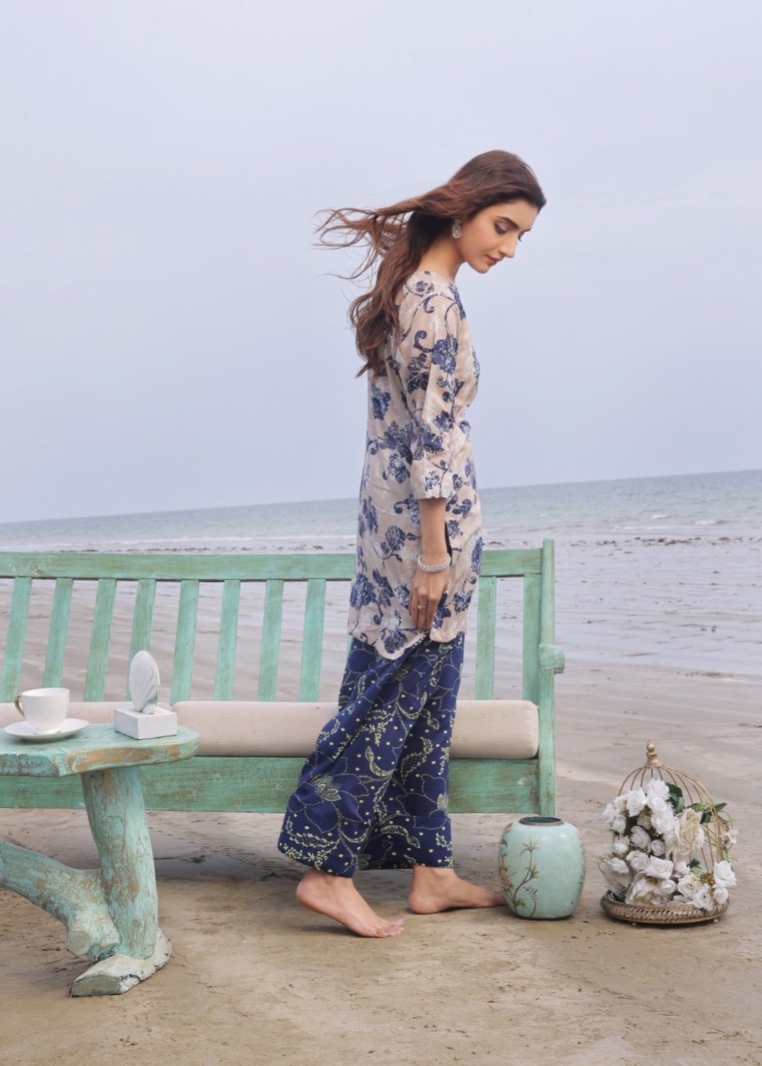 Feathers AQUIN Women 2pcs