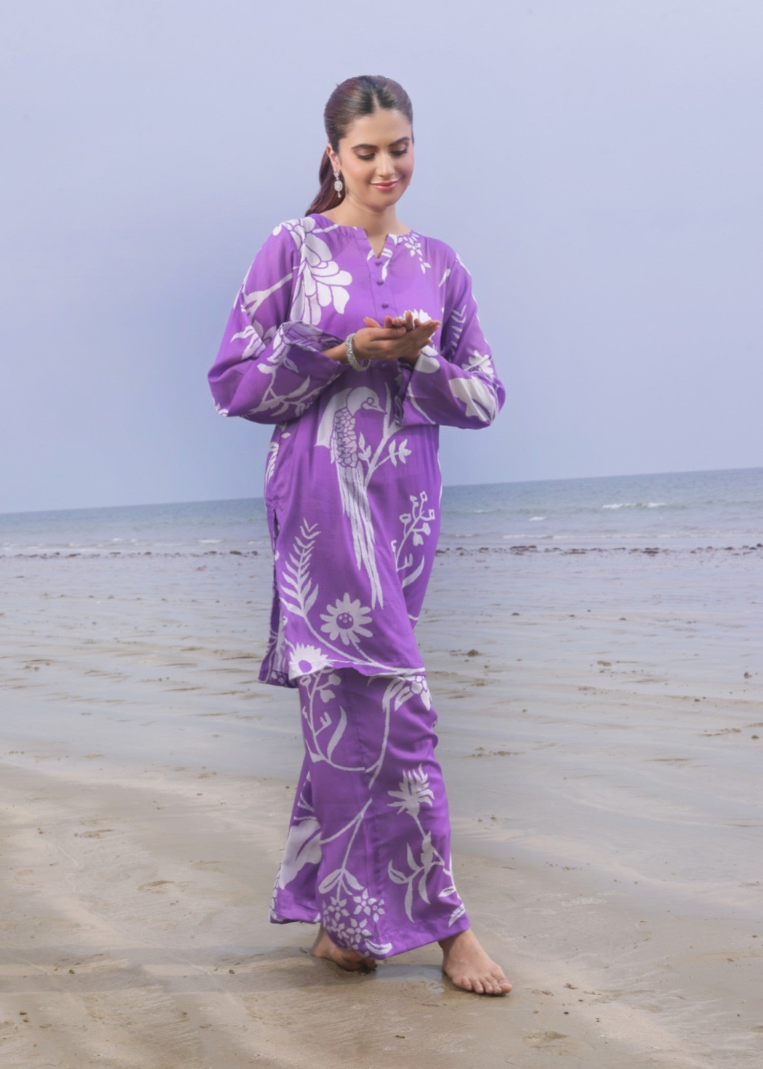 Feathers MYSTEN Women 2pcs