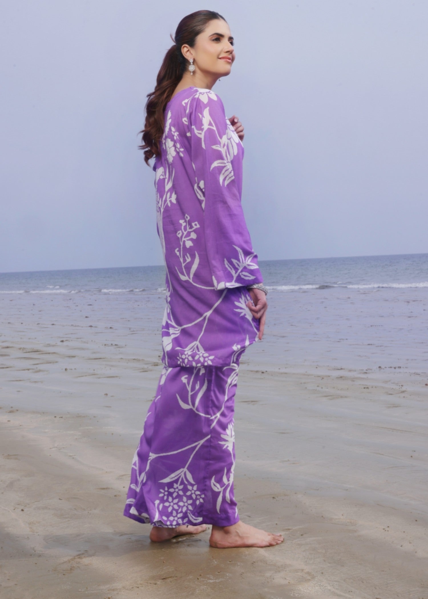 Feathers MYSTEN Women 2pcs