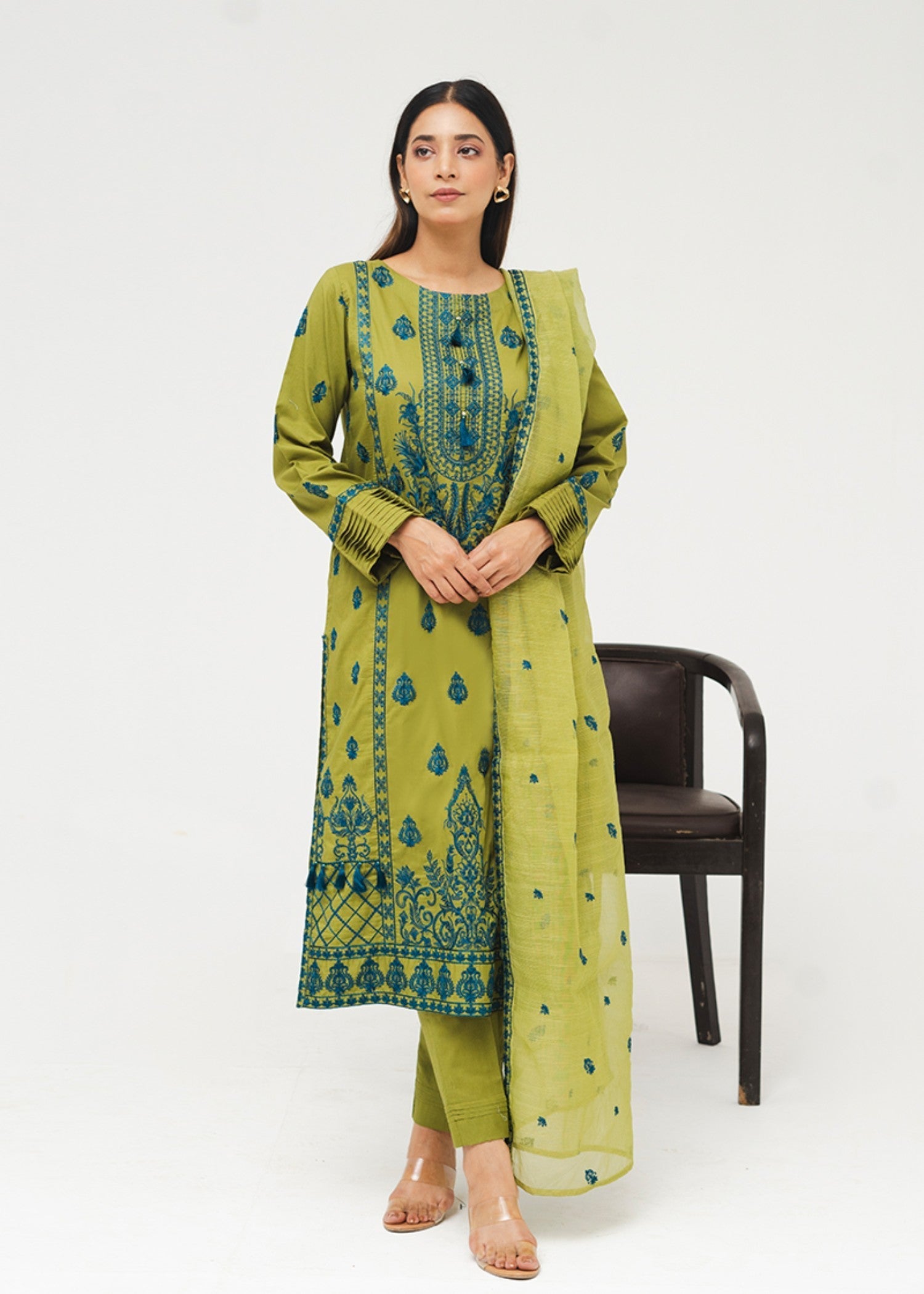 Kross Kulture Embroidered Lawn Suit 01550 Women 3pcs