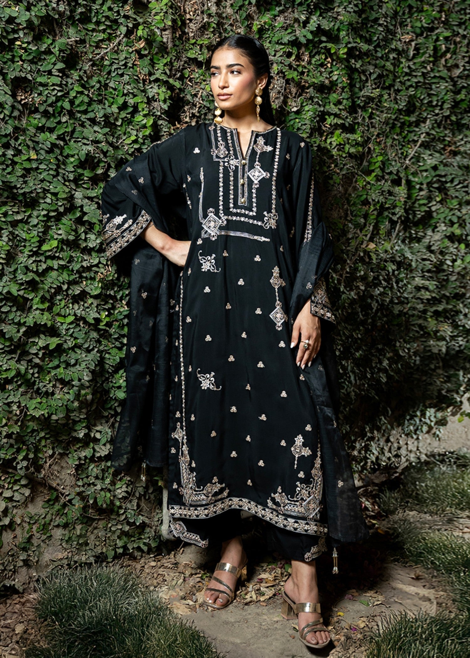 Kross Kulture Embroidered Viscose Suit Women 3pcs