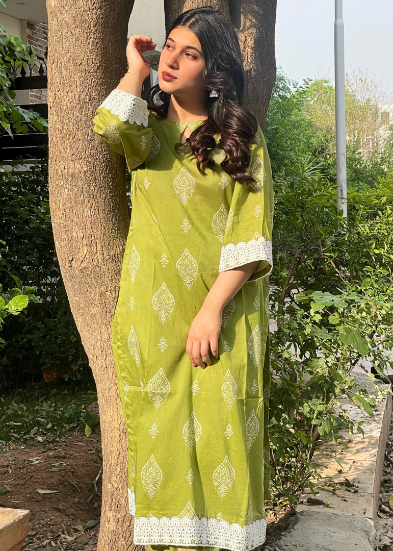 Haya'S Creation Digital Printed Green Lawn Dress with Plazo Women 2pcs