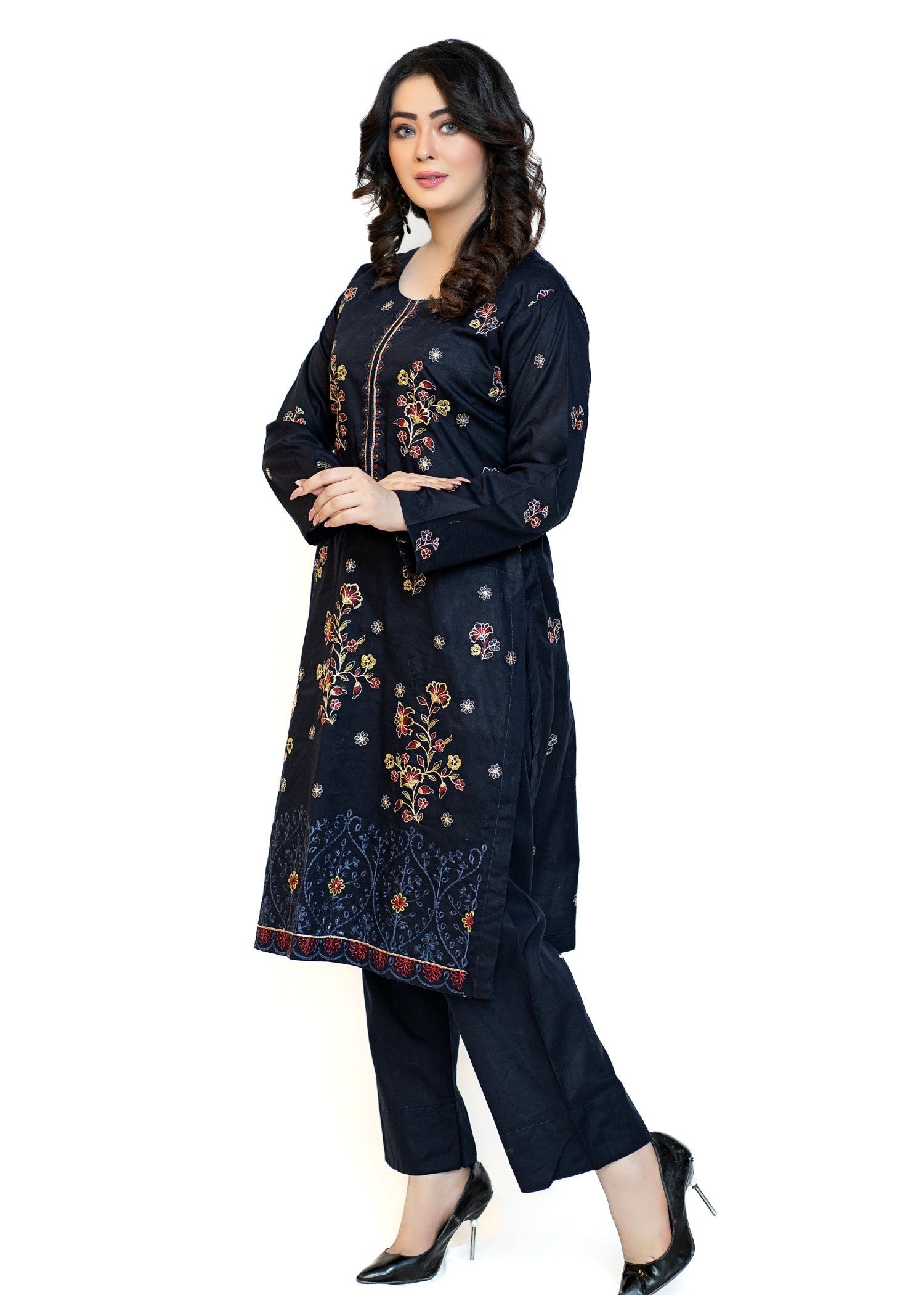 Miss & Mrs New embroidery lawn 2.pN Women 2pcs