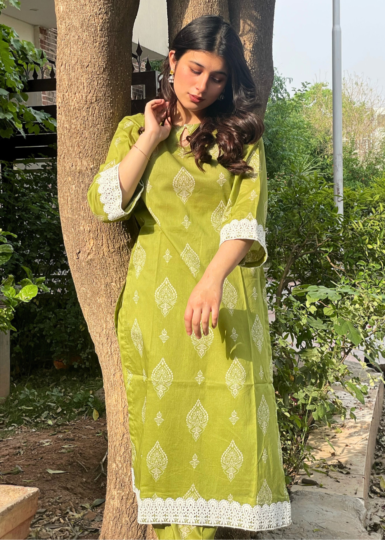Haya'S Creation Digital Printed Green Lawn Dress with Plazo Women 2pcs