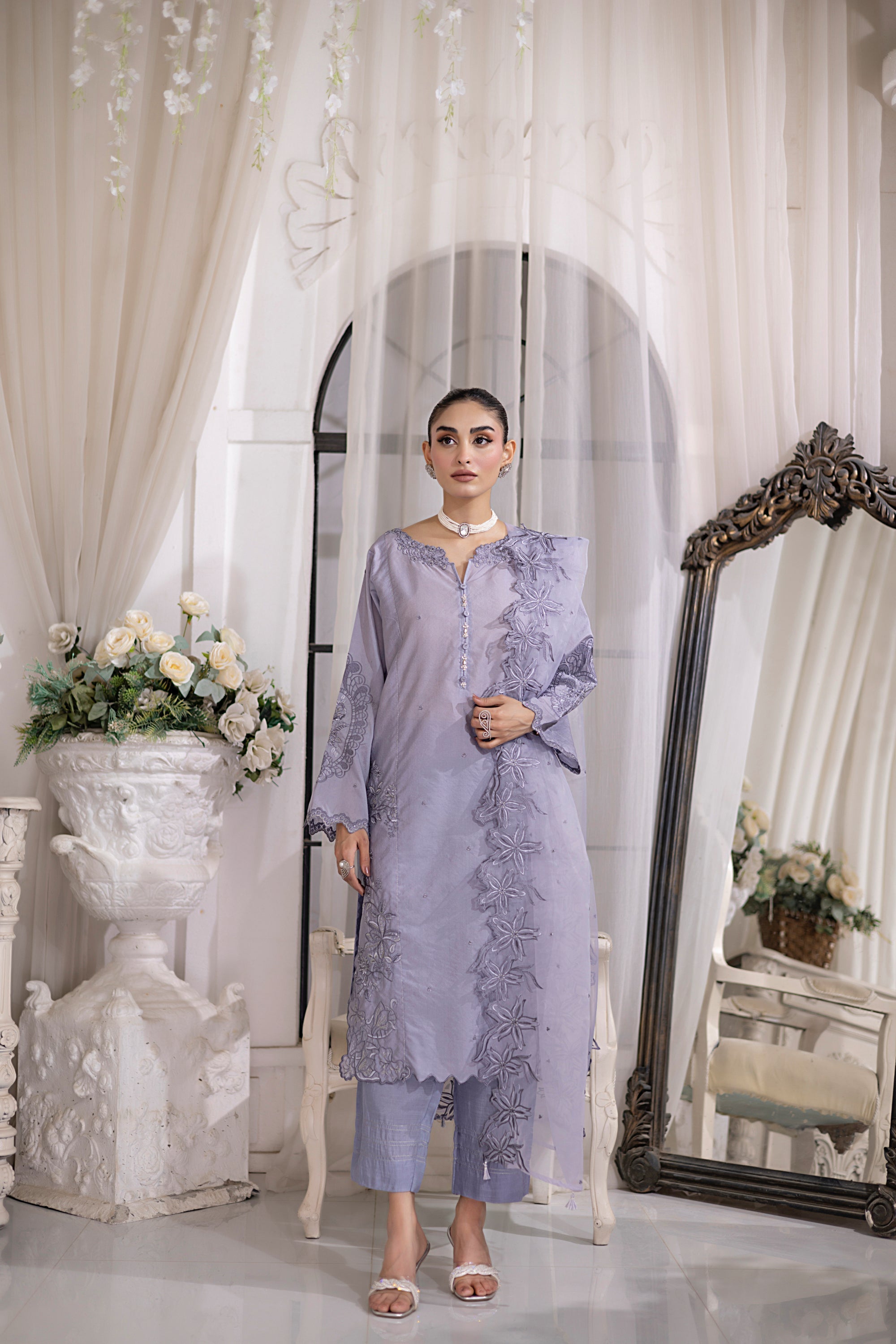 Lakhany Ready to wear Embroidered Raw Silk With Embroidered Organza Dupatta Women 3pcs