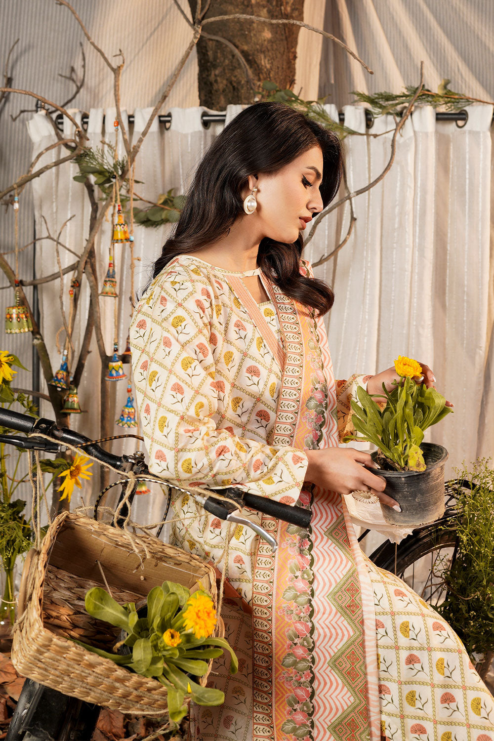 Safwa 3P Printed Suit Lawn Pret ( Ready To Wear ) Women 3pcs