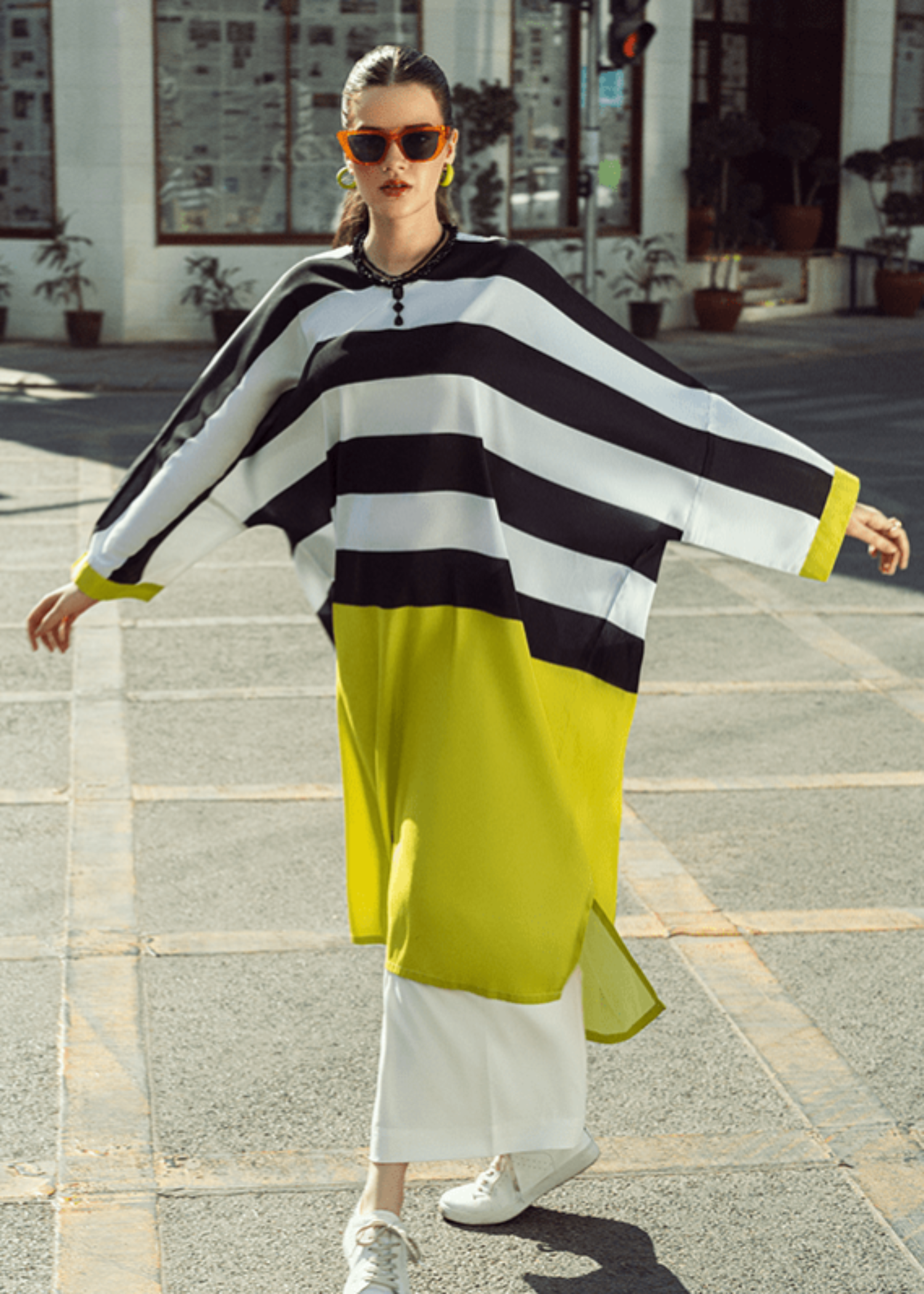 Kaanthaa Neon Nights Stitched () Women 1pcs