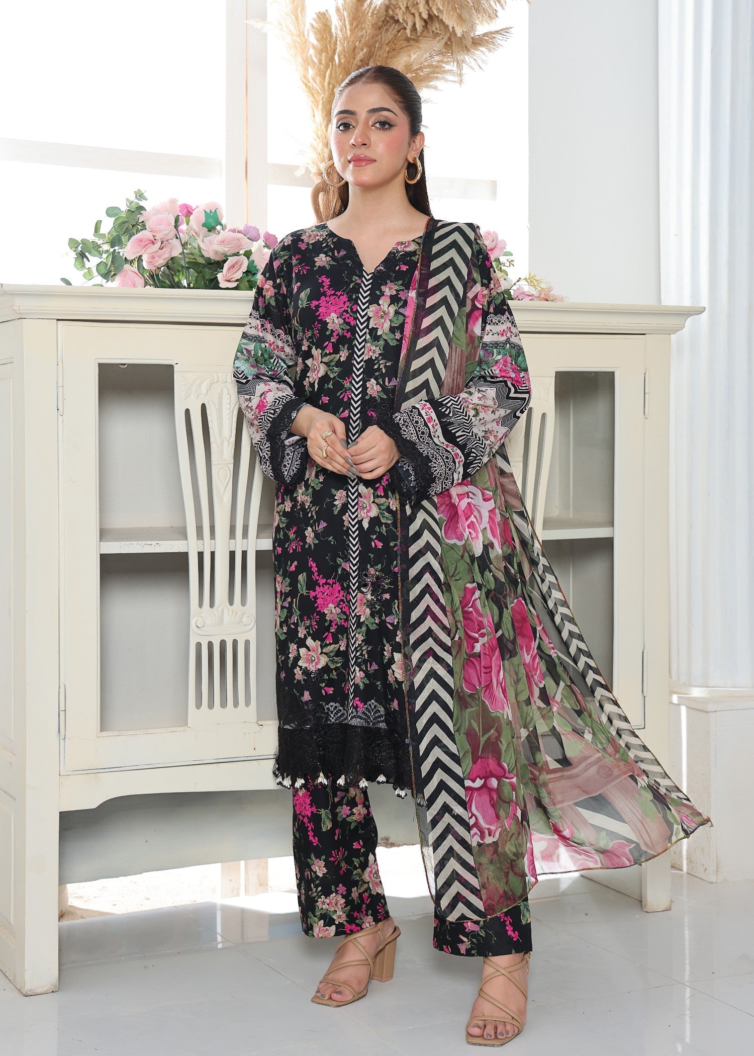 Polawn PD LAWN 26 109 | PRET LAWN COLLECTION Women 3pcs