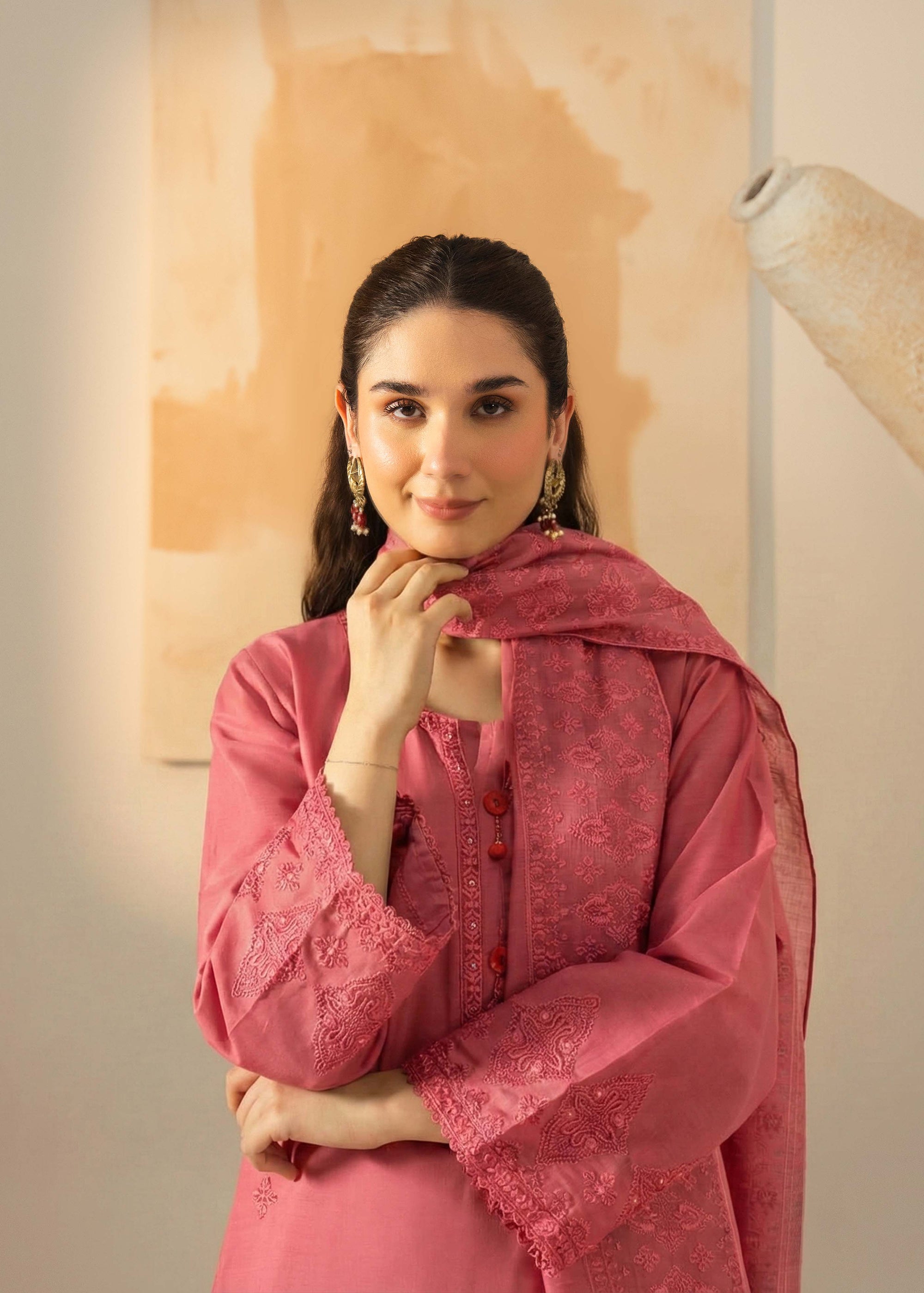 Chaudhary Arts Saiyaara Embroidered pink Women 2pcs