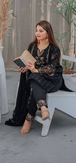 Four Season Boutique VEER BLACK Women 3pcs