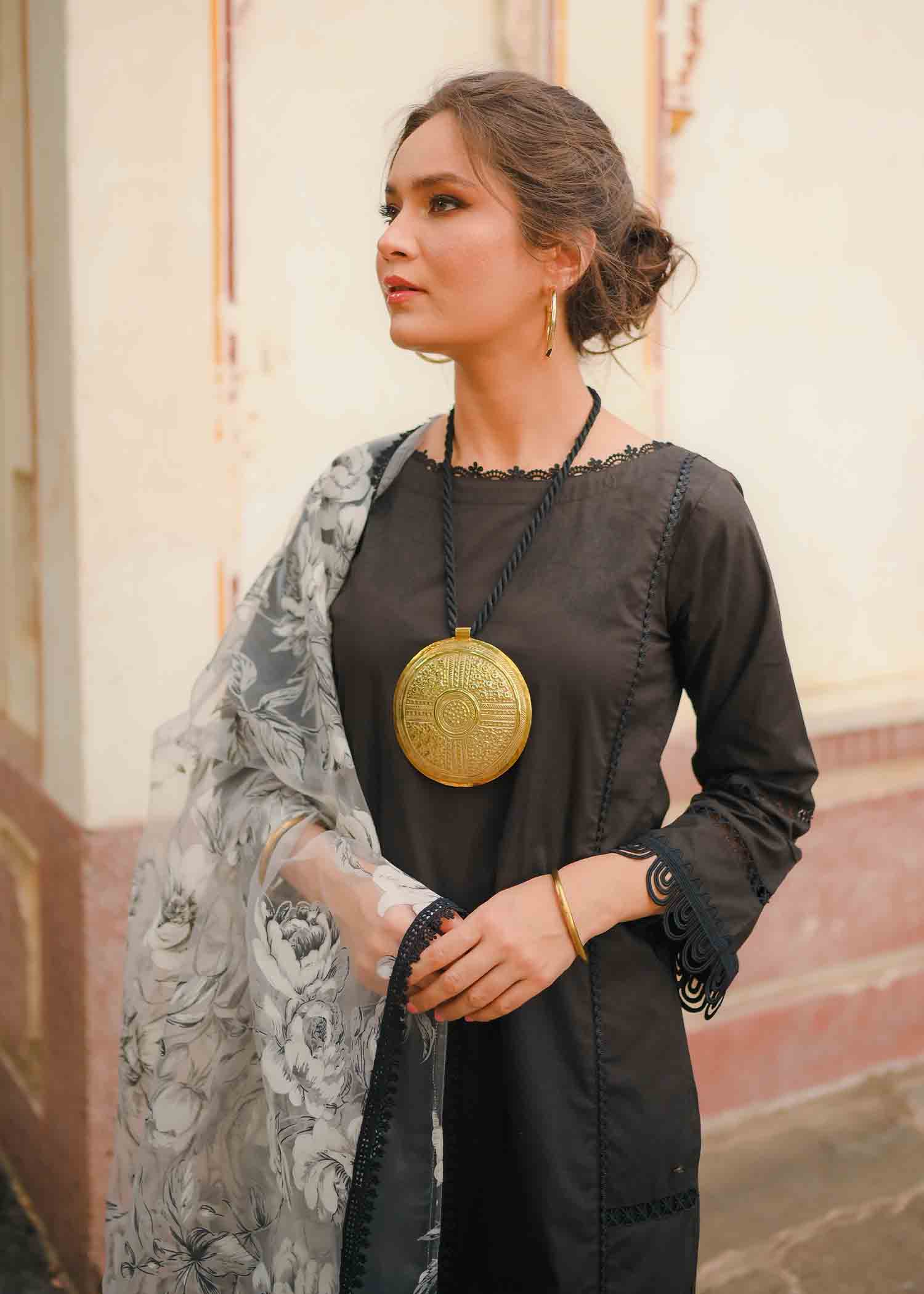 Mehek Saadi Faraz Siyah Chashmagi Women 3pcs