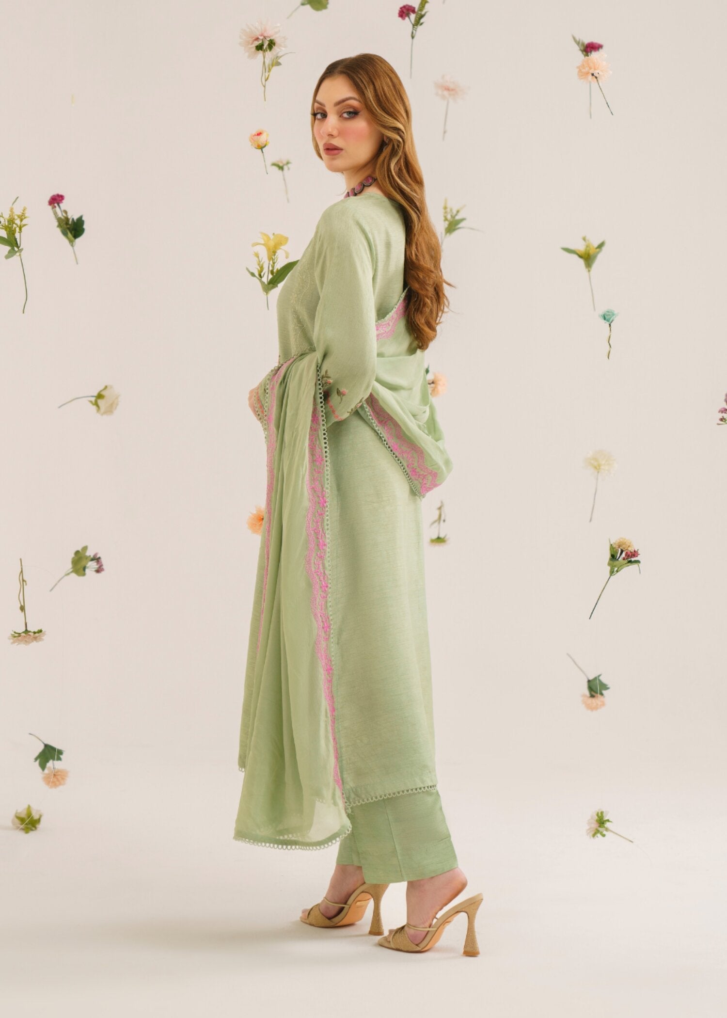 Garnet Clothing Halah Women 2pcs