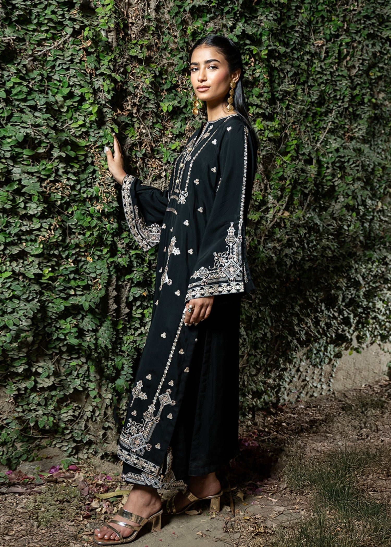 Kross Kulture Embroidered Viscose Suit Women 3pcs