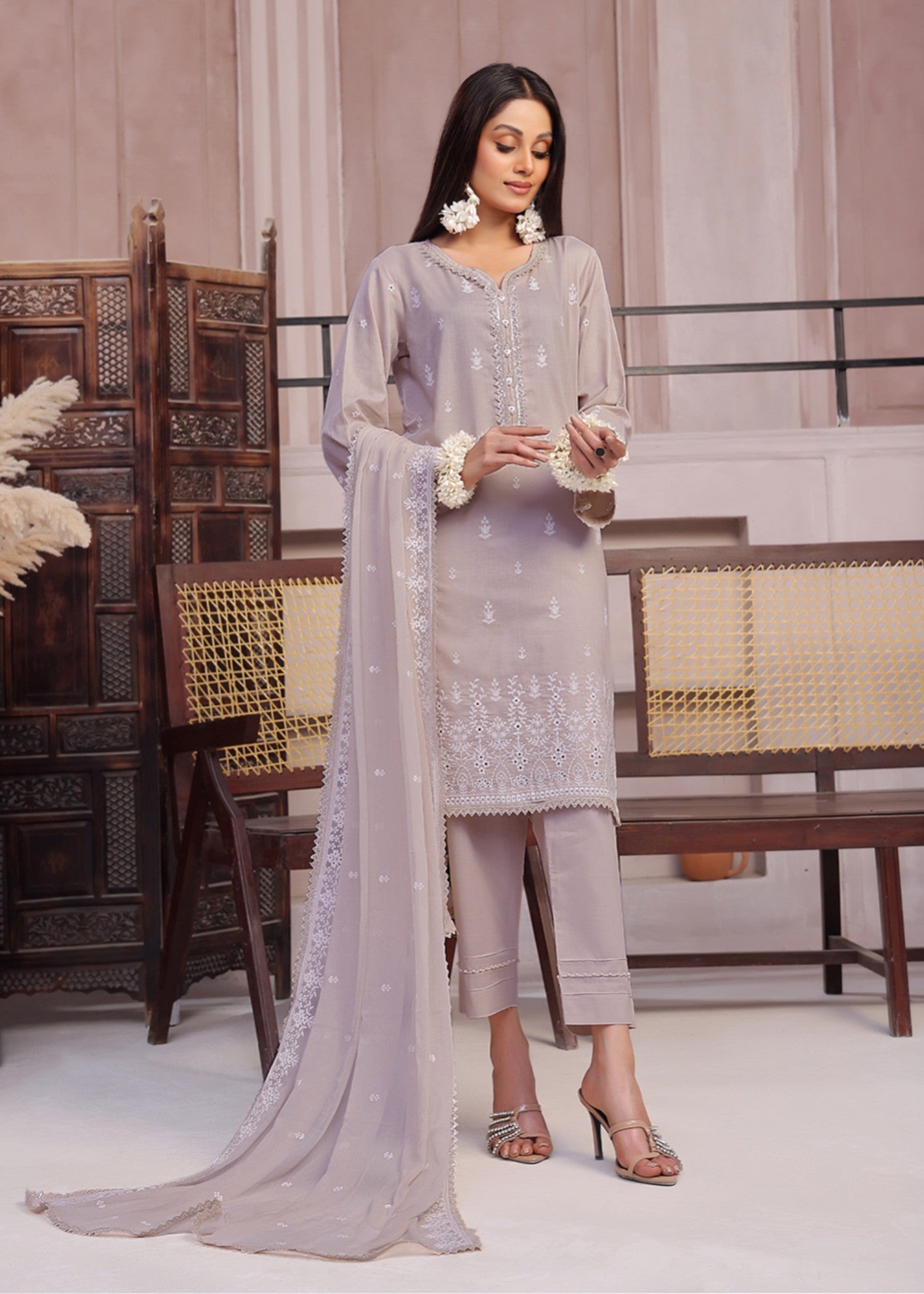 Kumash Textiles White Swan Women Stitched Women 3pcs