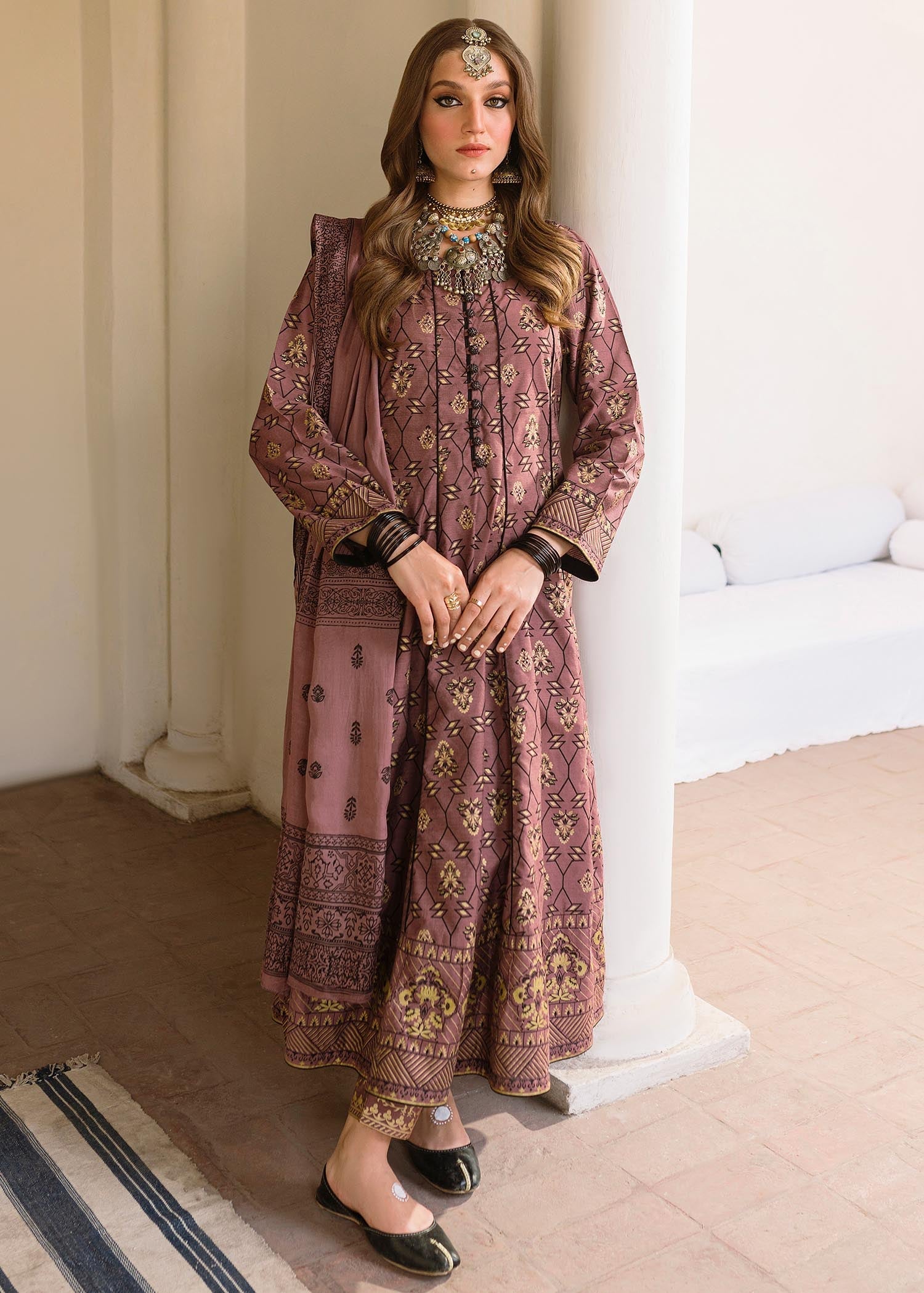 Garnet Clothing Elnaz Women 2pcs