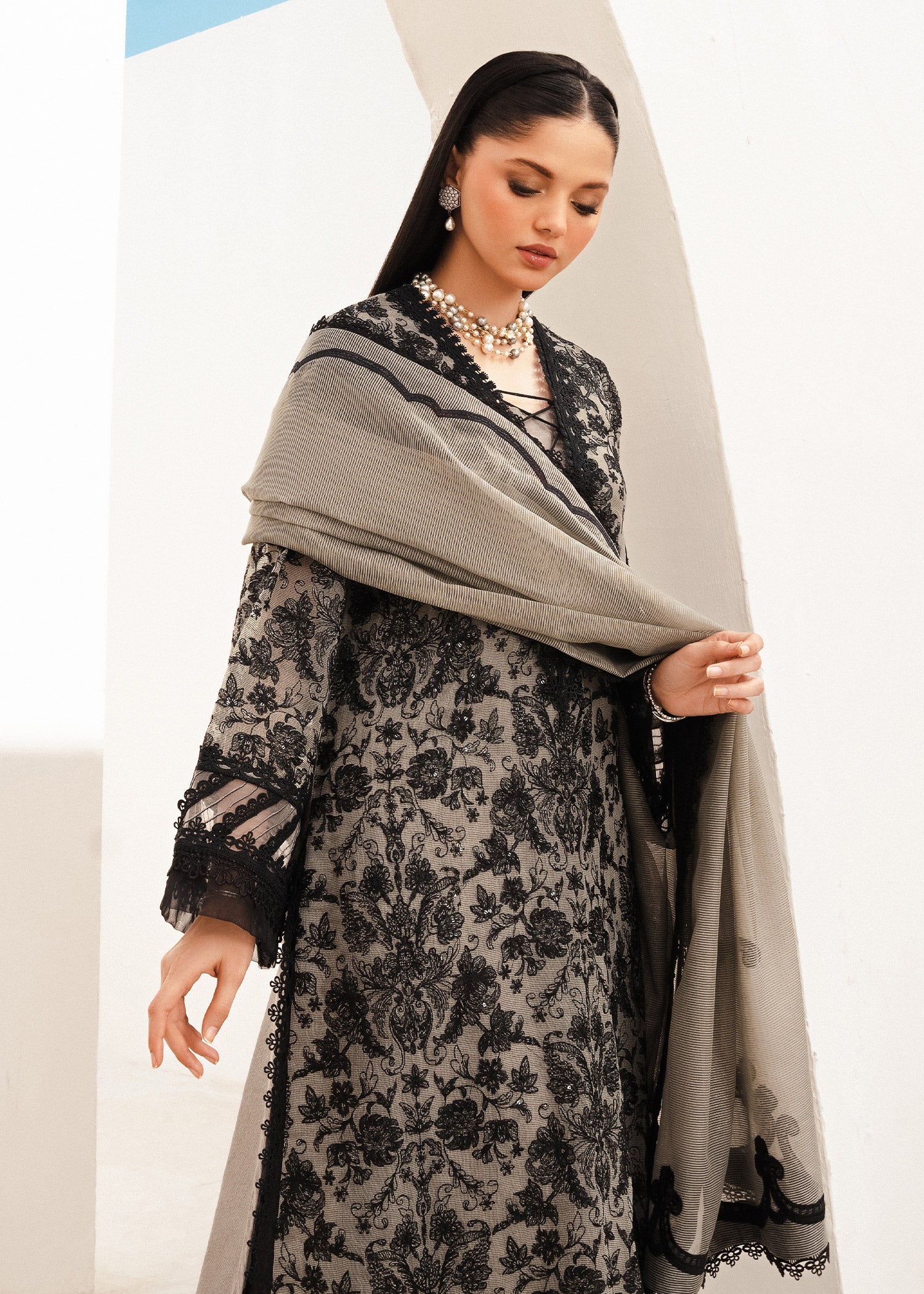Rang-e-Haya Bella (Black) Women 4pcs