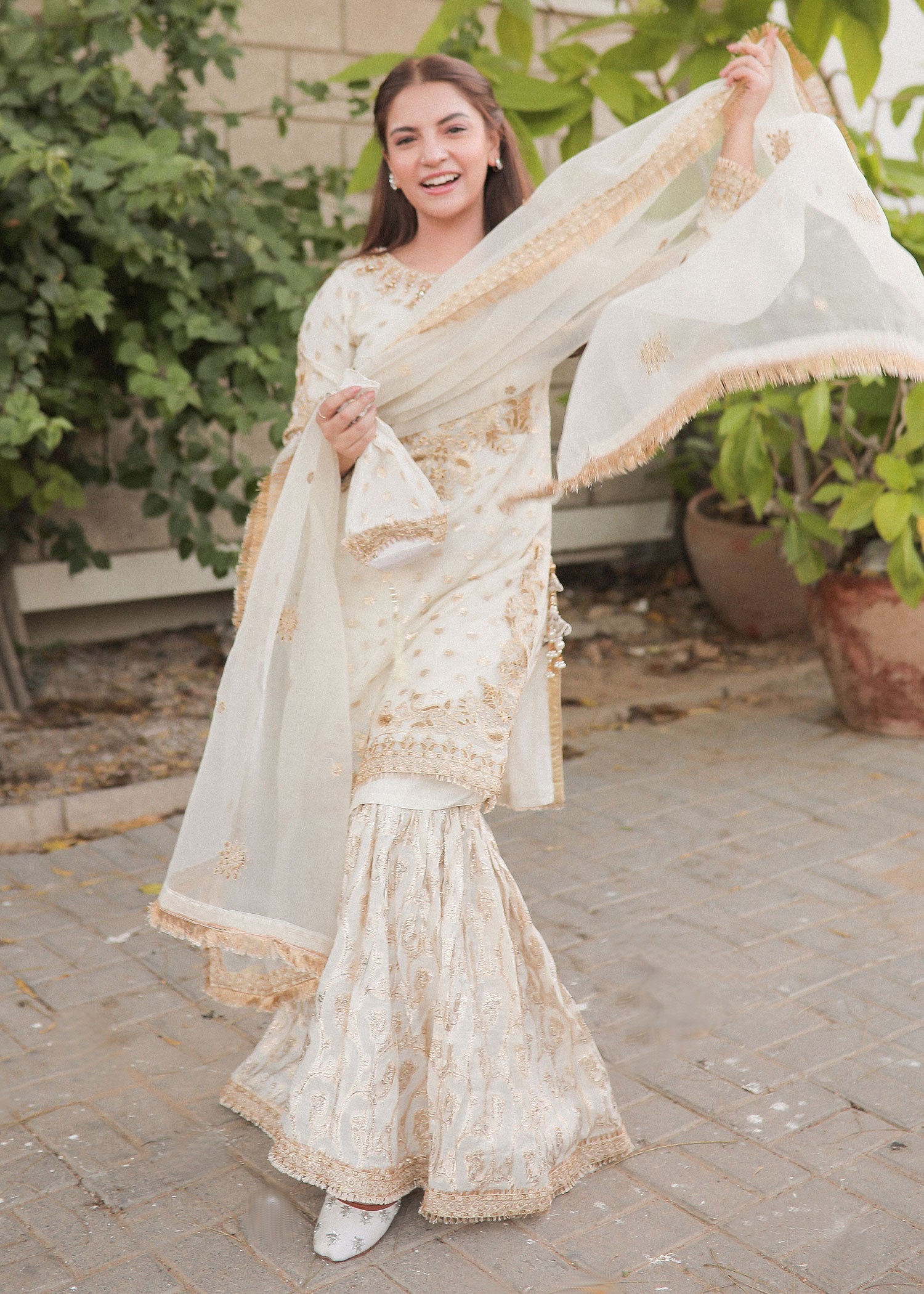 Sara Jahan White Crown Women 3pcs