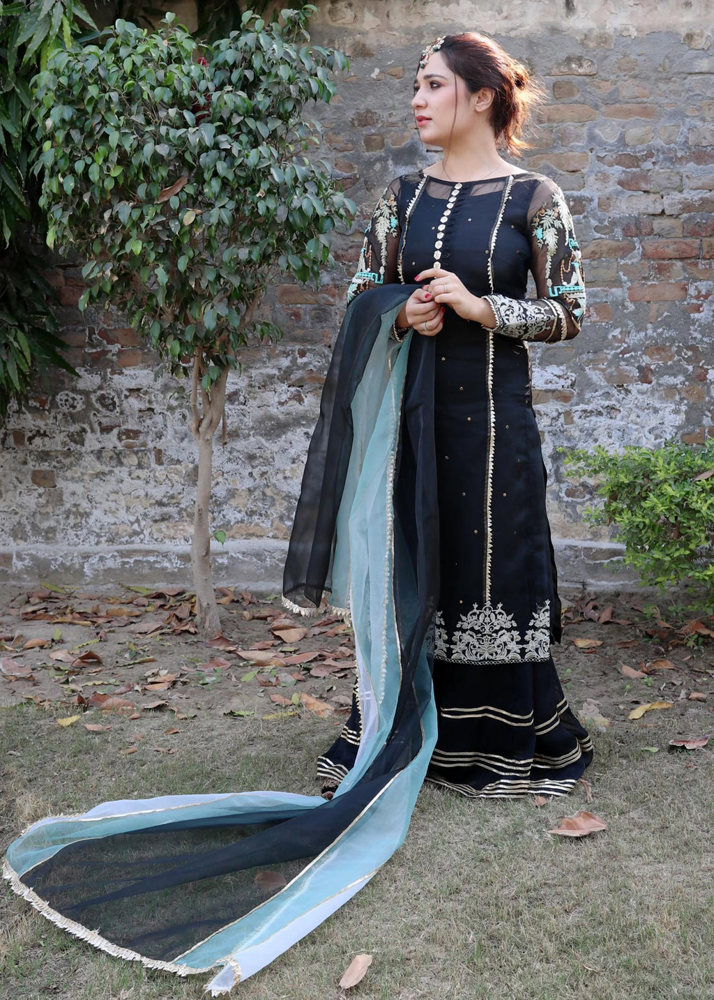 Hem Lotus Outfit Black Women 4pcs