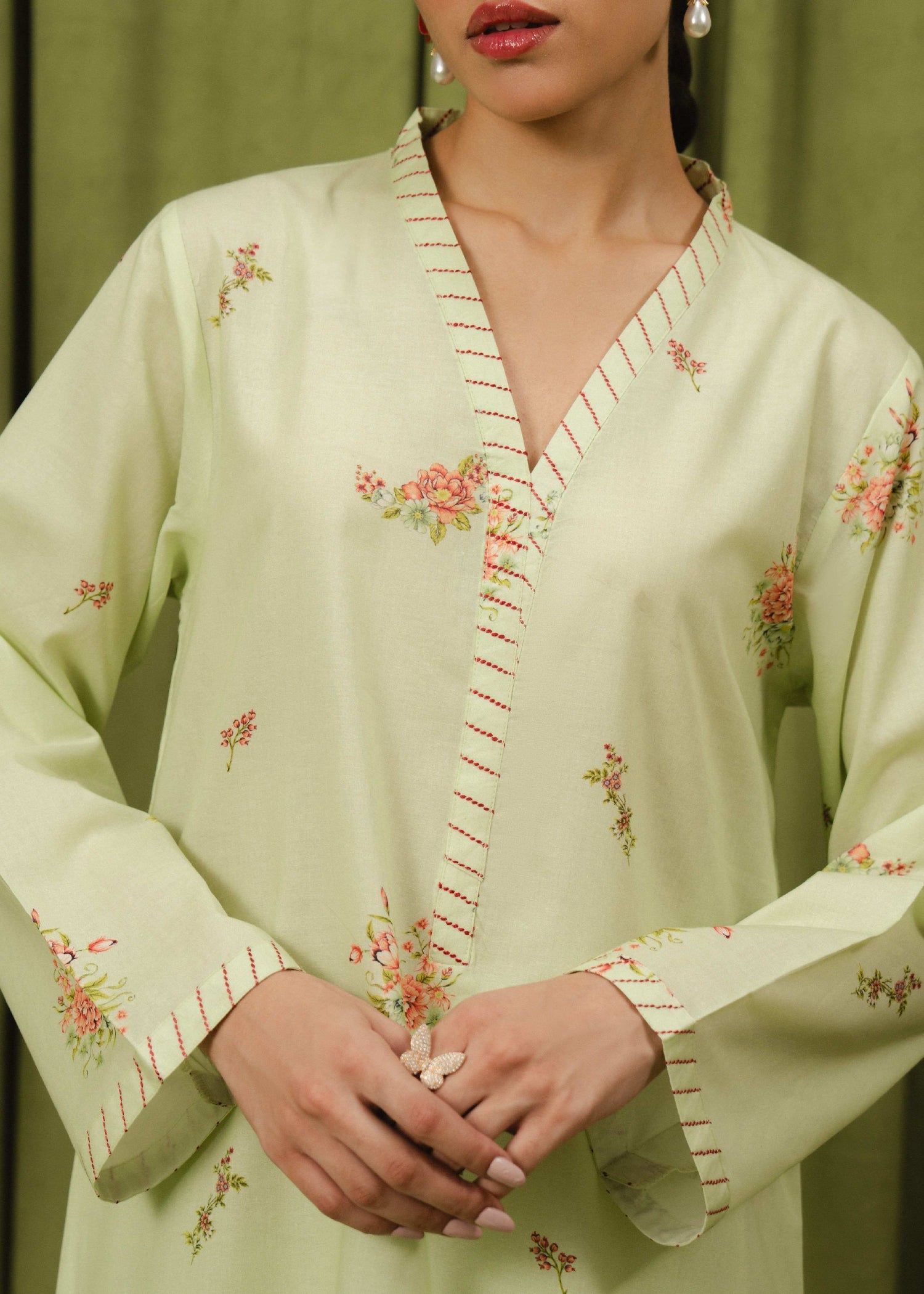 Buzzazi Pastel Green Printed Suit Women 2pcs