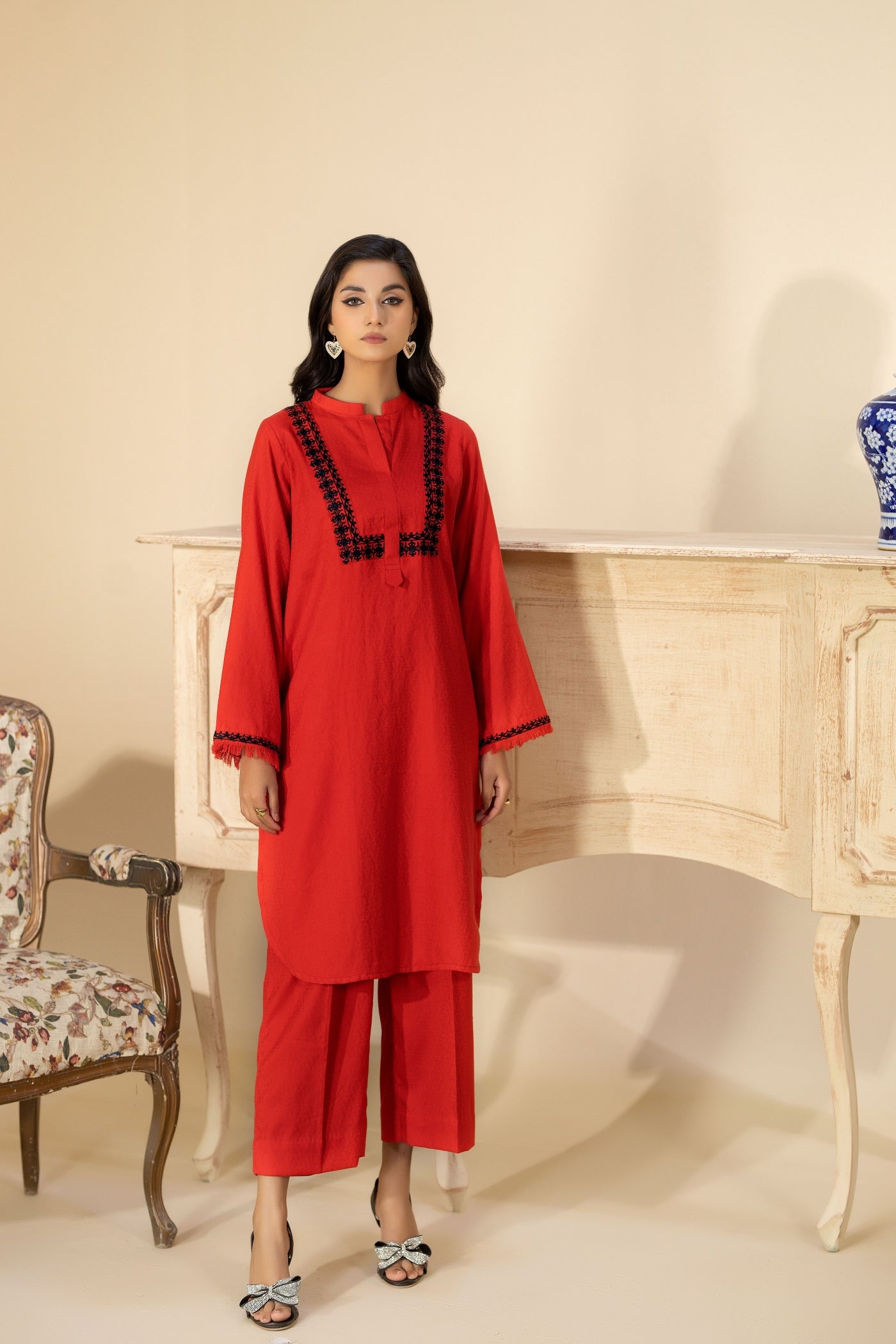 La Rosaa LW 11 Red Embroidered Women 2pcs