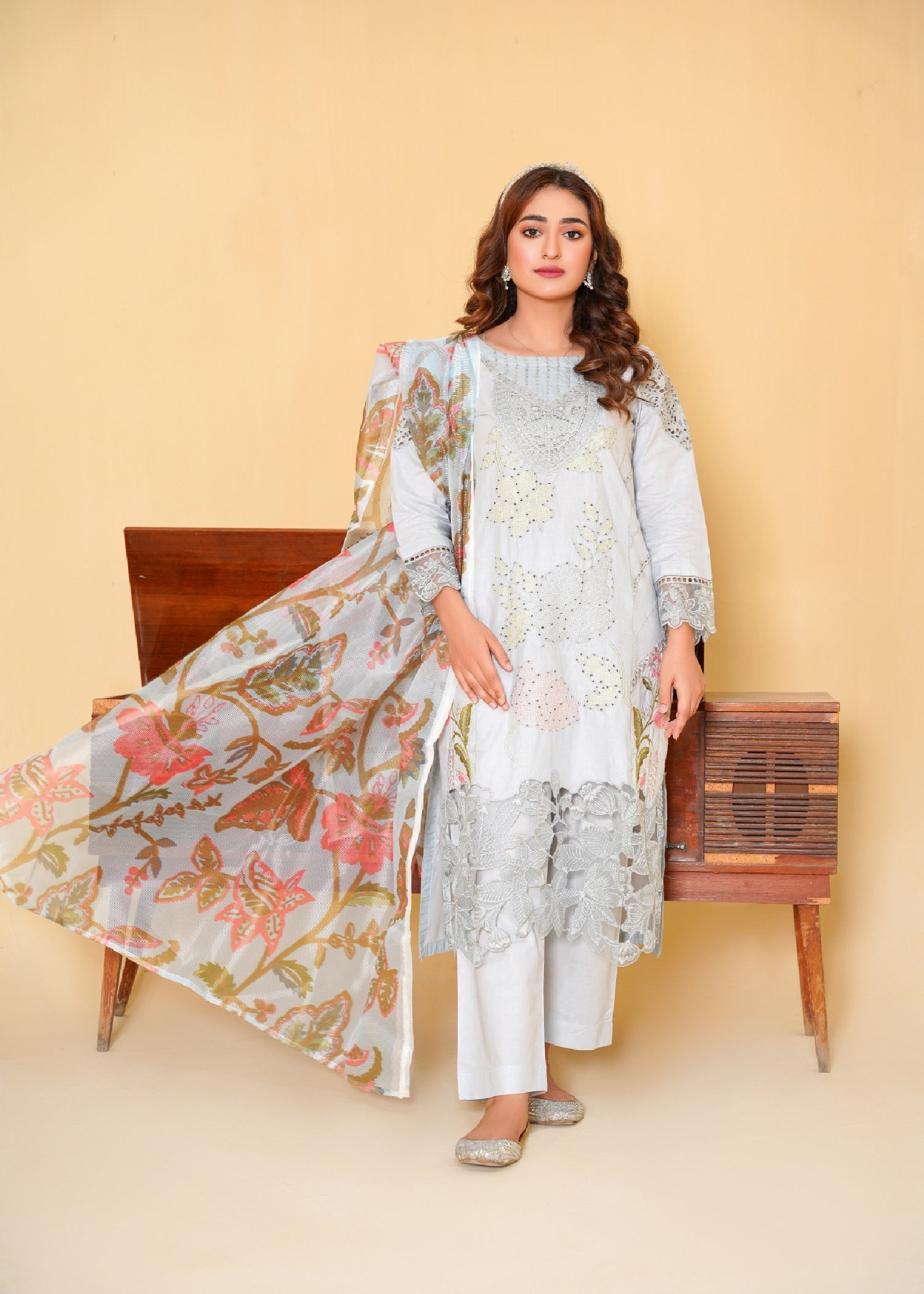 Azhar & Farukh AAINAA Women 3pcs