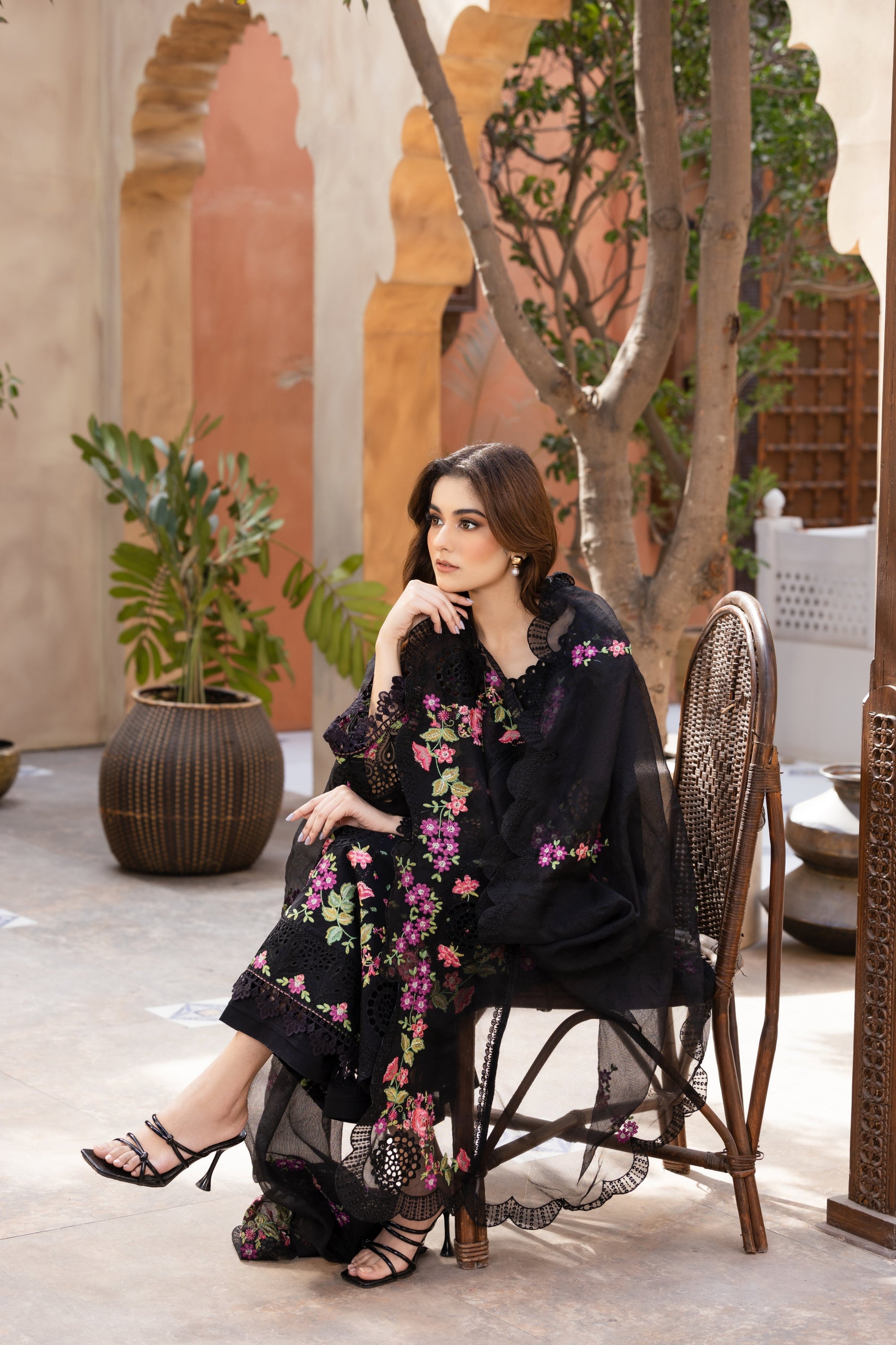 Afiay Clothing Gul E Siyah The Epitome of Elegance Women 3pcs