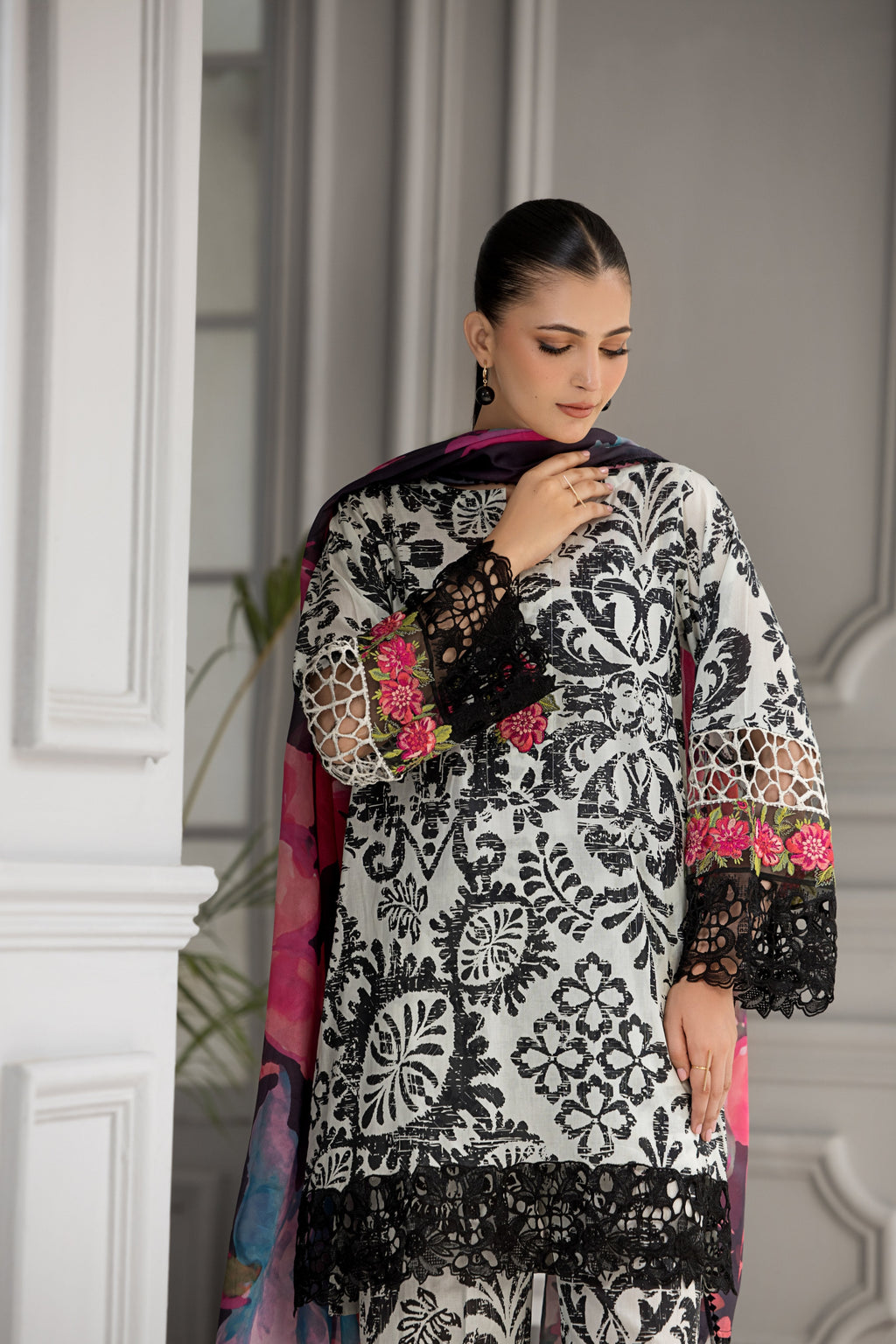 Afiay Clothing Noir Flora – Embroidered Lawn suit Women 3pcs