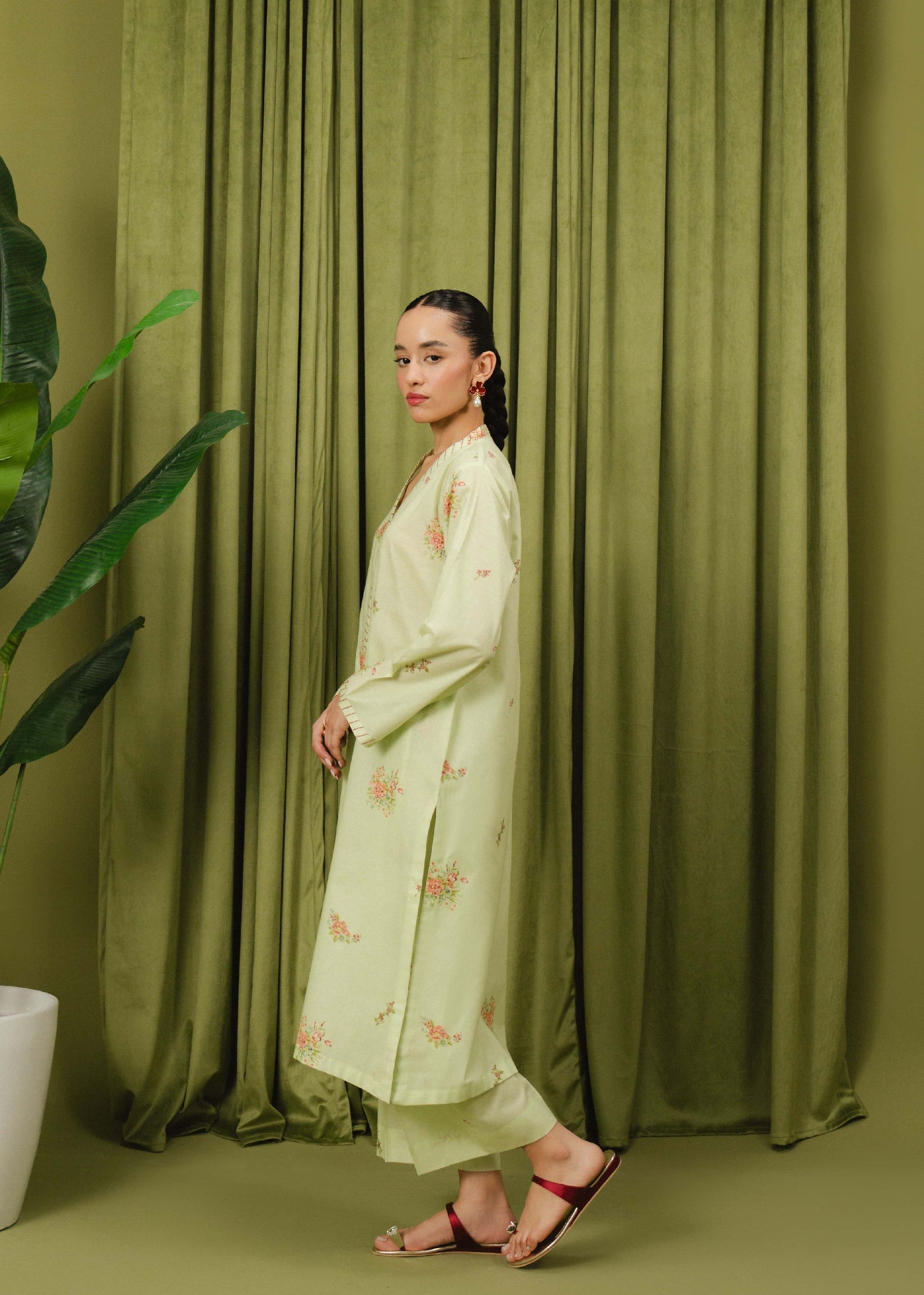 Buzzazi Pastel Green Printed Suit Women 2pcs