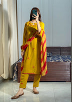 Ayesha B (honybee) Women 3pcs