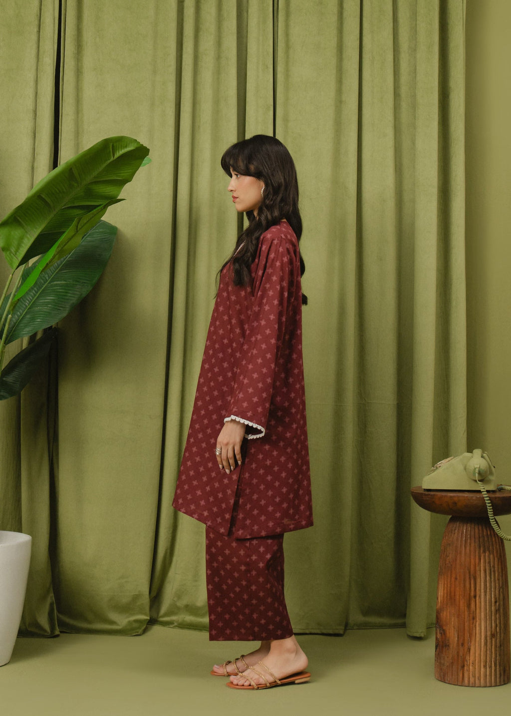 Buzzazi Maroon Chunri Printed Suit Women 2pcs