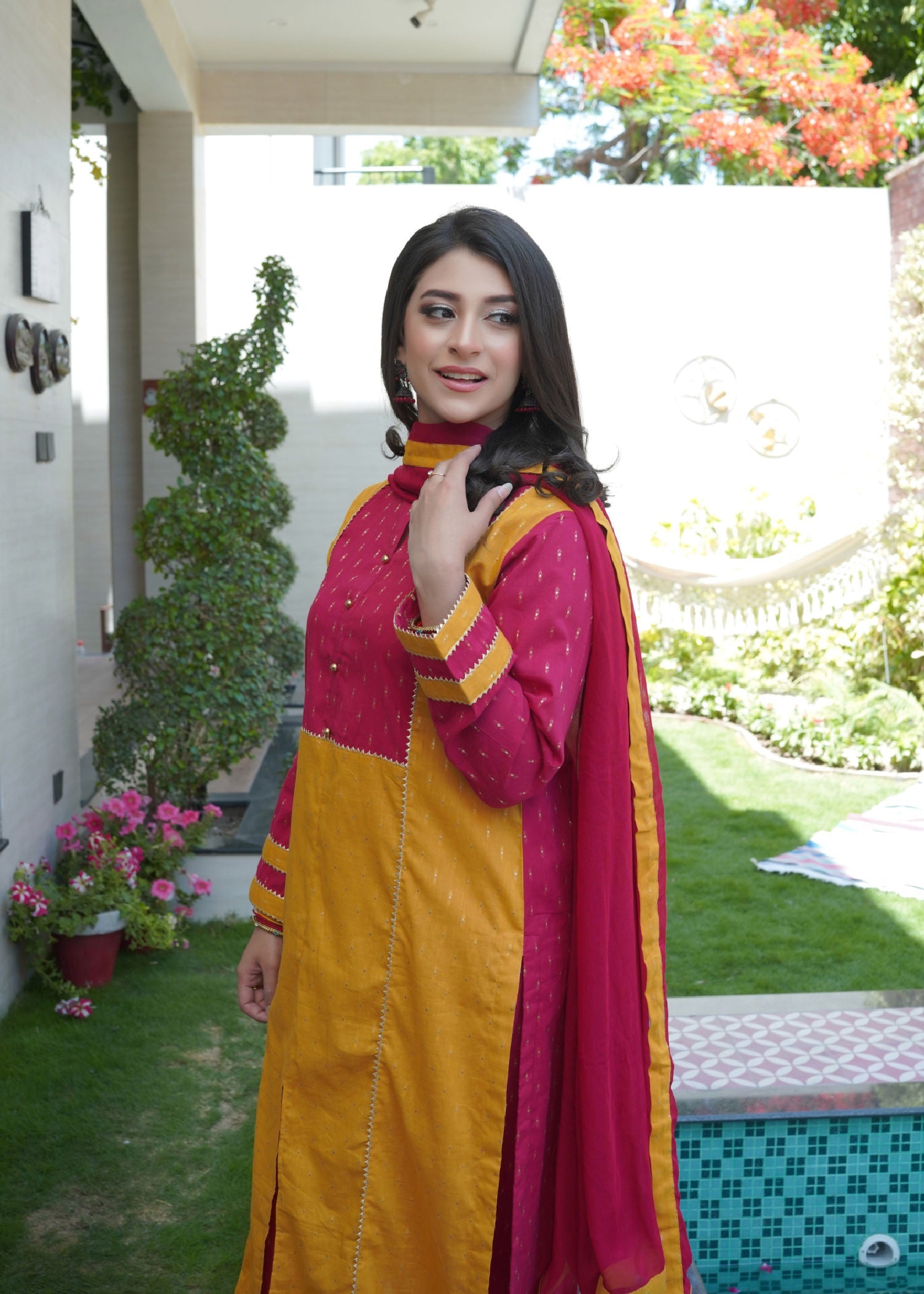 Yolo Pret GOLDEN BROSHIA JACQUARD LAWN WITH CRINKLE CHIFFON PKDUPATTA JAC R24 0001 Women 3pcs