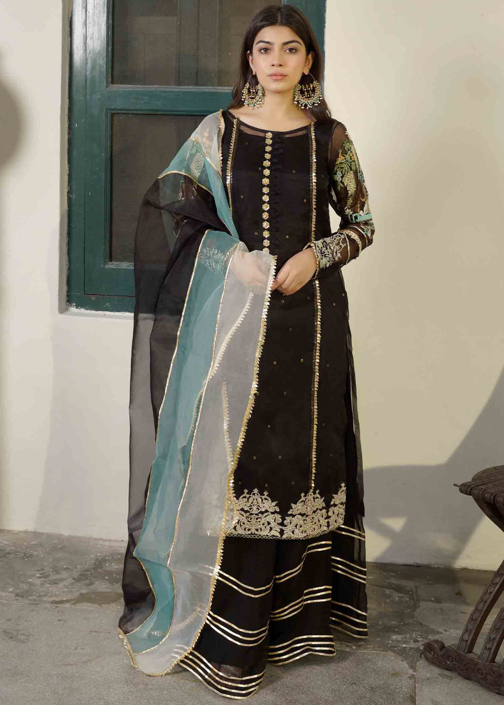 Hem Lotus Outfit Black Women 4pcs