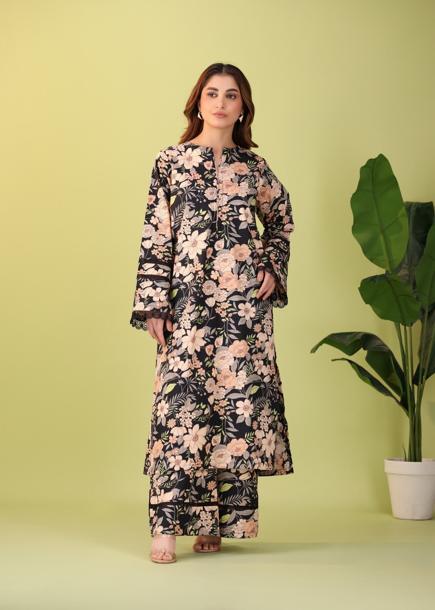 Mhw Black Floral Suit Women 2pcs