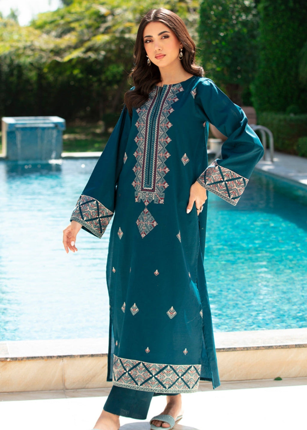 Chaudhary Arts Blink Embroidered Women 2pcs