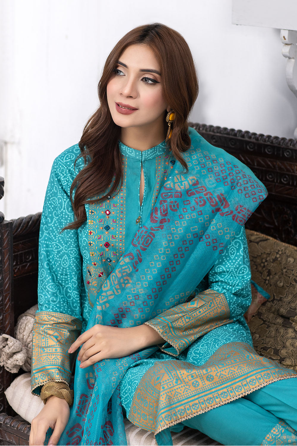 Madame Mirror Embroidered Linen Suit 2669 Women 3pcs