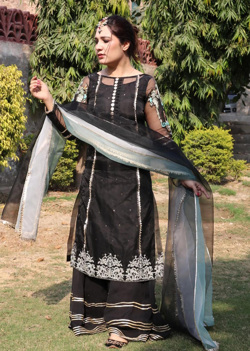 Hem Lotus Outfit Black Women 4pcs