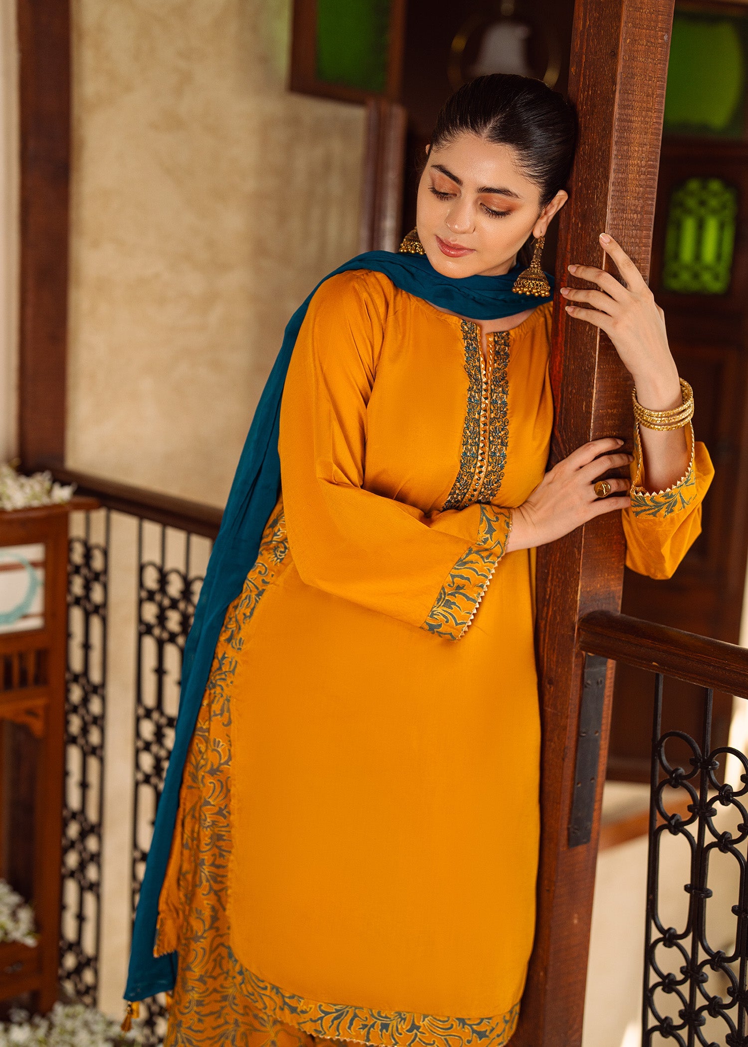 Kumash Textiles Golden Palm Women Women 3pcs