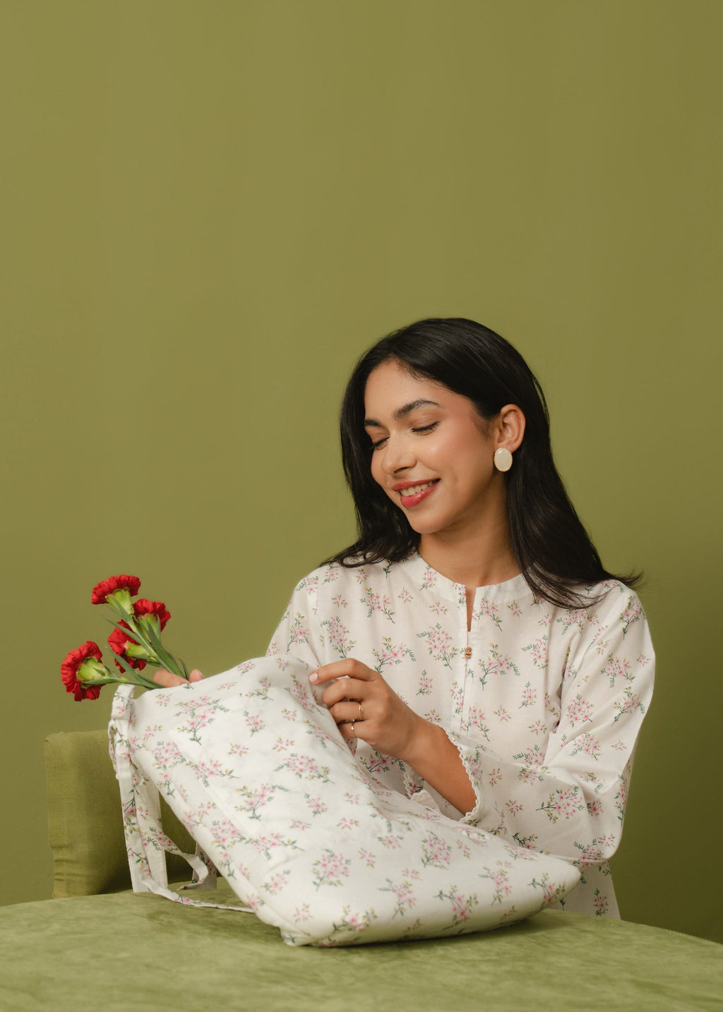 Buzzazi White Floral Printed Suit Women 2pcs