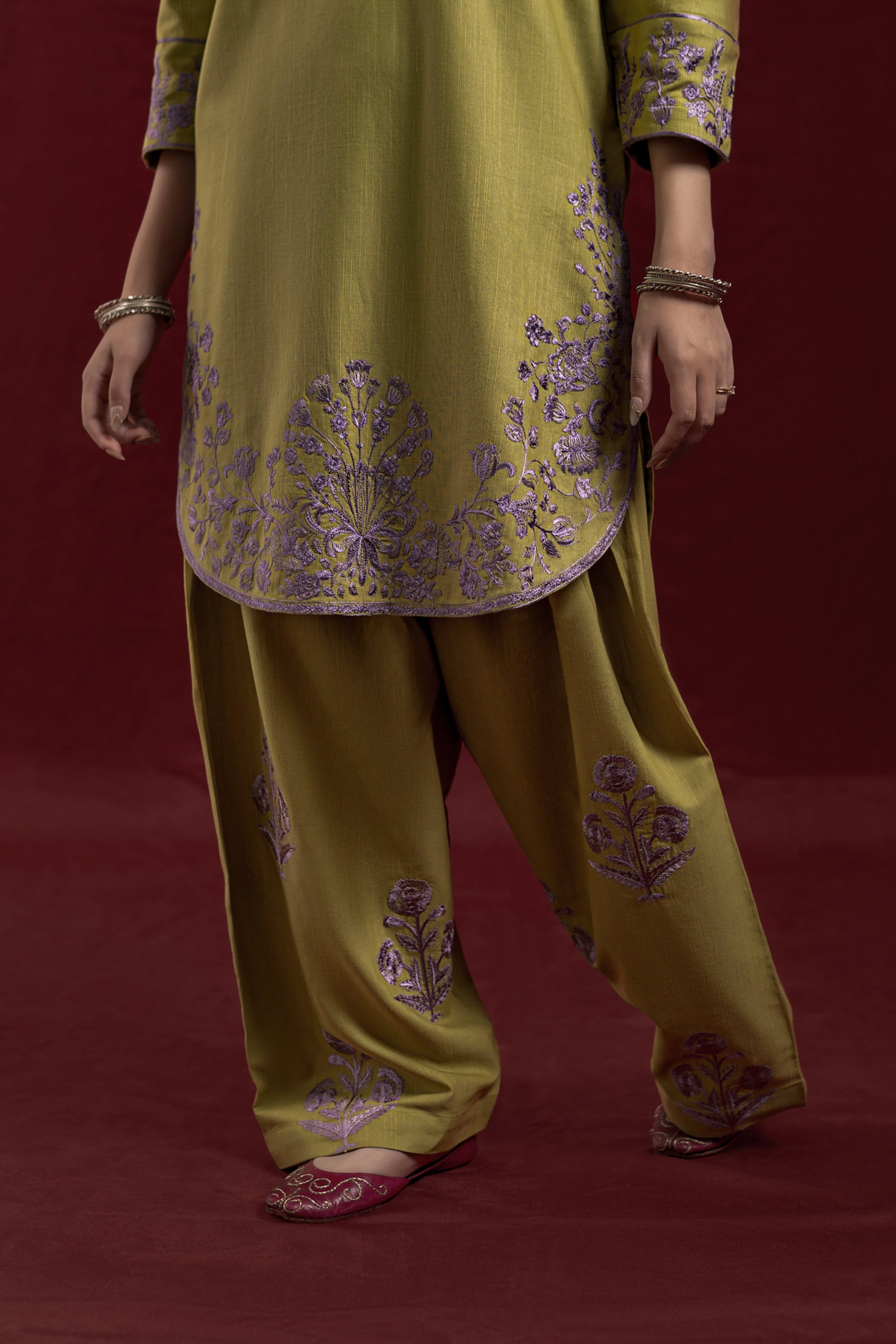 Urge Pret LOOM ART Women 2pcs