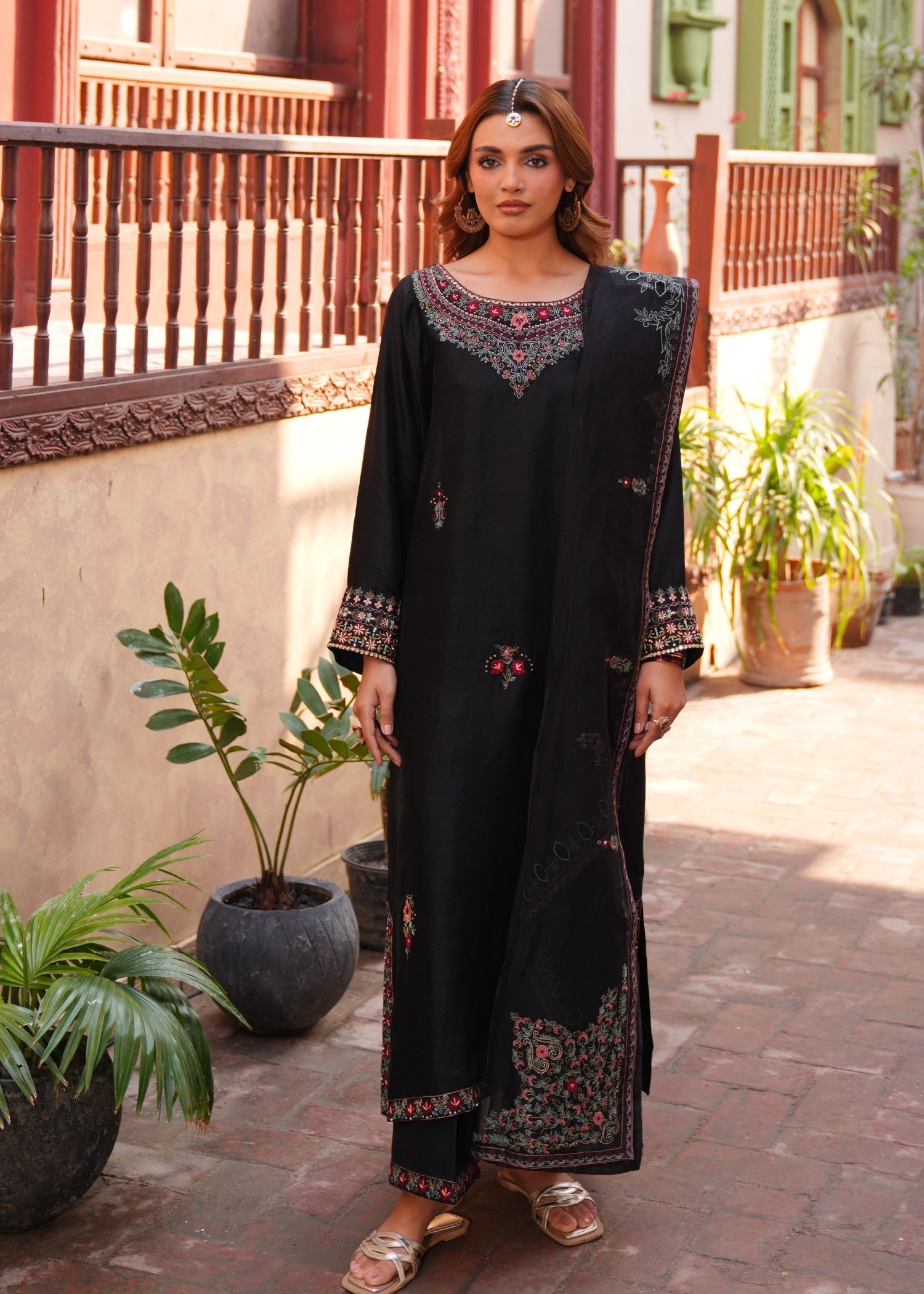Muntaha By Shanzay Israah Women 3pcs