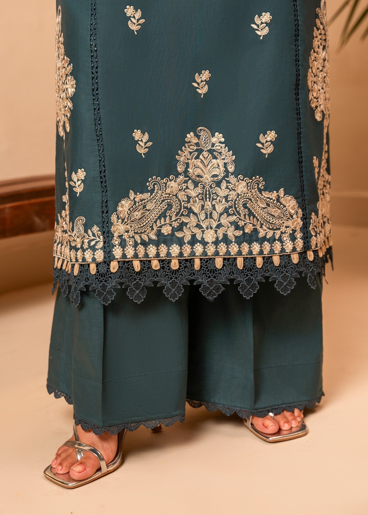 Meerak Pret Parisa Women 3pcs
