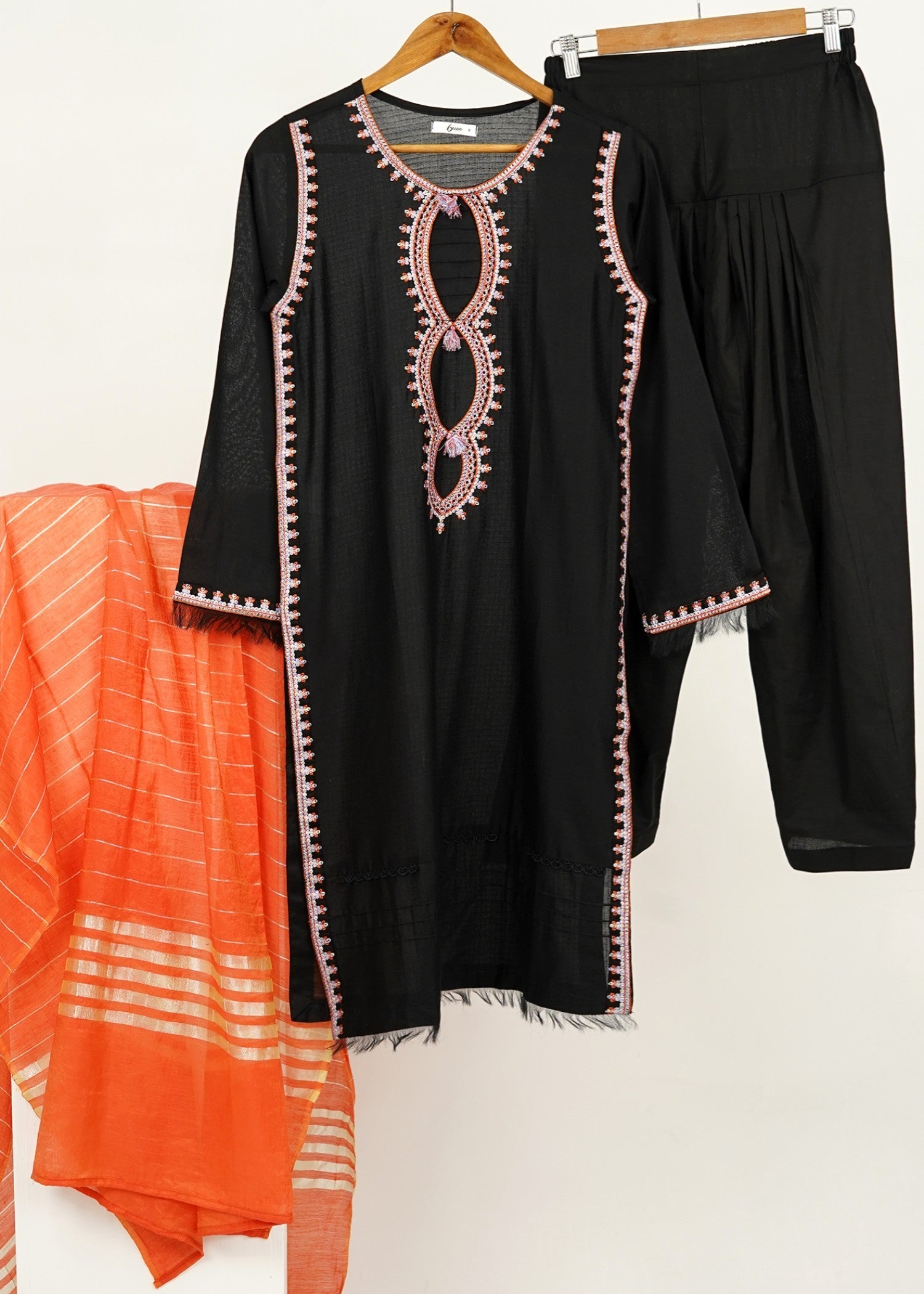 6teen S54 BLACK/RUST EMB SUIT Women 3pcs