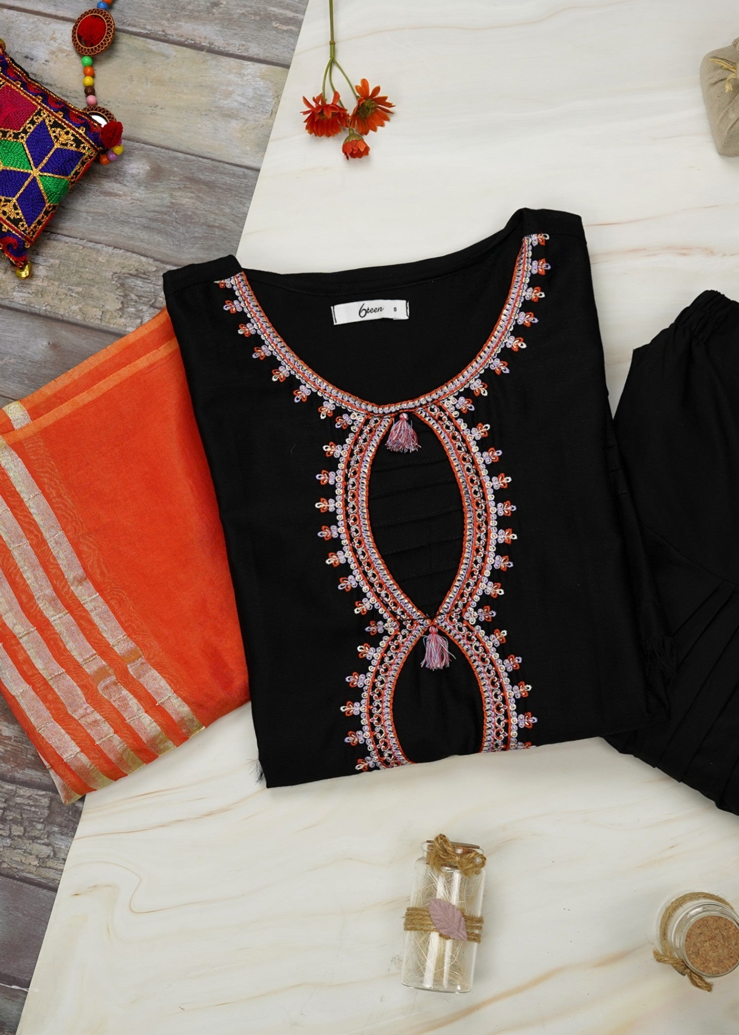 6teen S54 BLACK/RUST EMB SUIT Women 3pcs