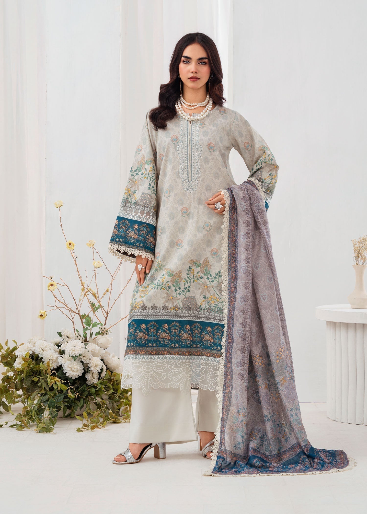Chandan Nagri Palmis Women 3pcs