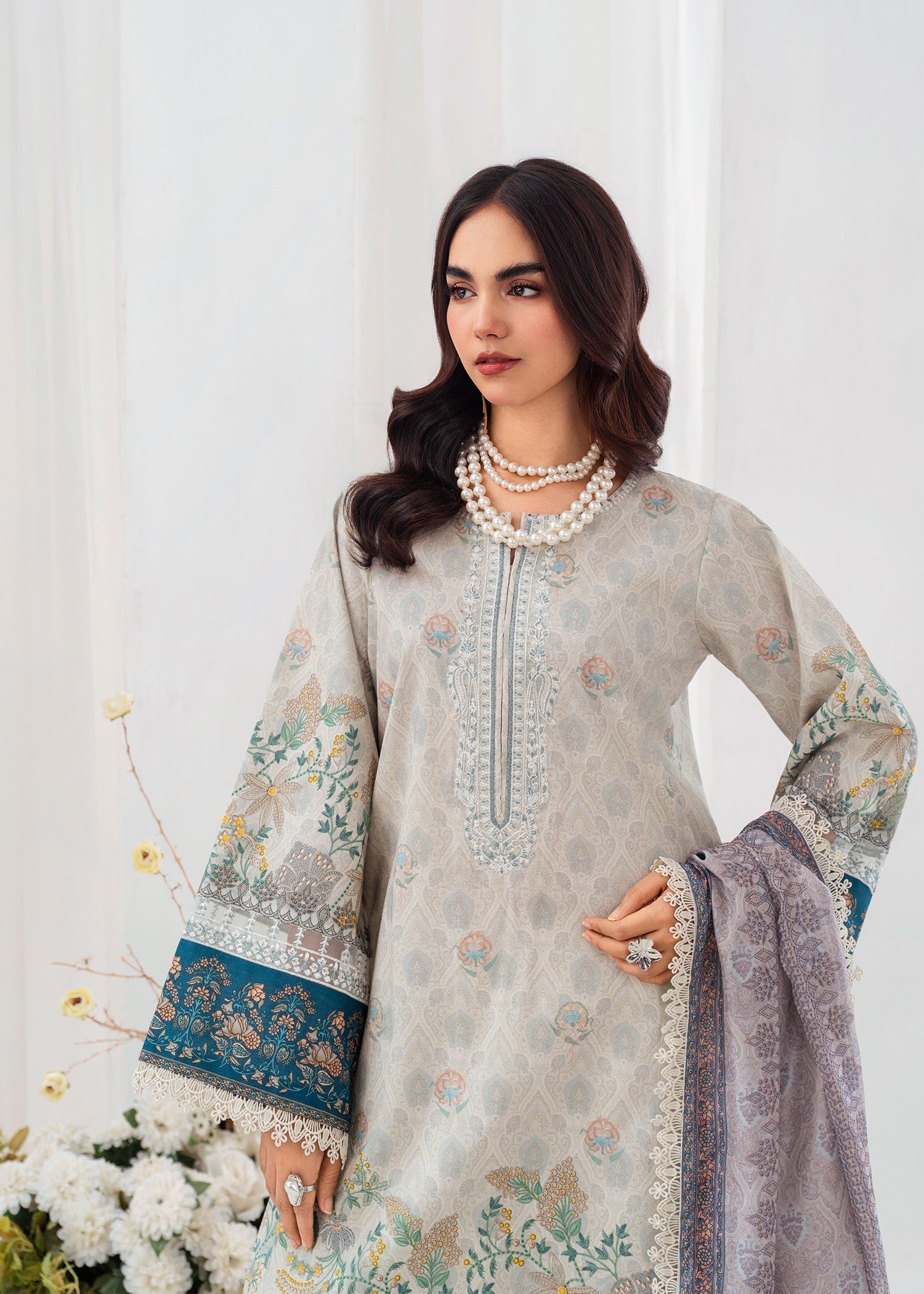 Chandan Nagri Palmis Women 3pcs