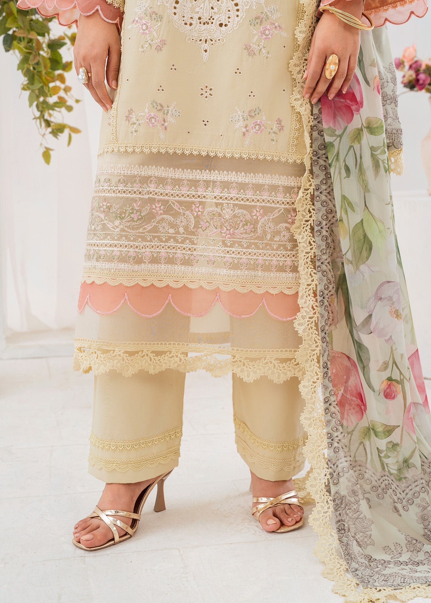 Chandan Nagri Elnaz Women 3pcs