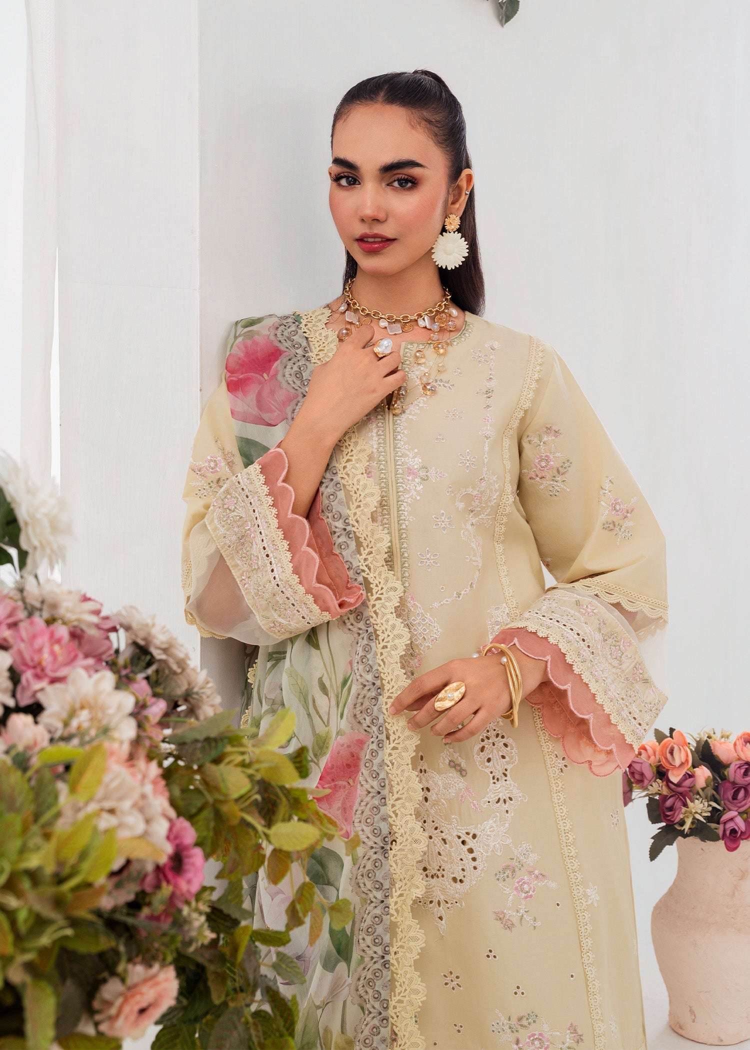 Chandan Nagri Elnaz Women 3pcs