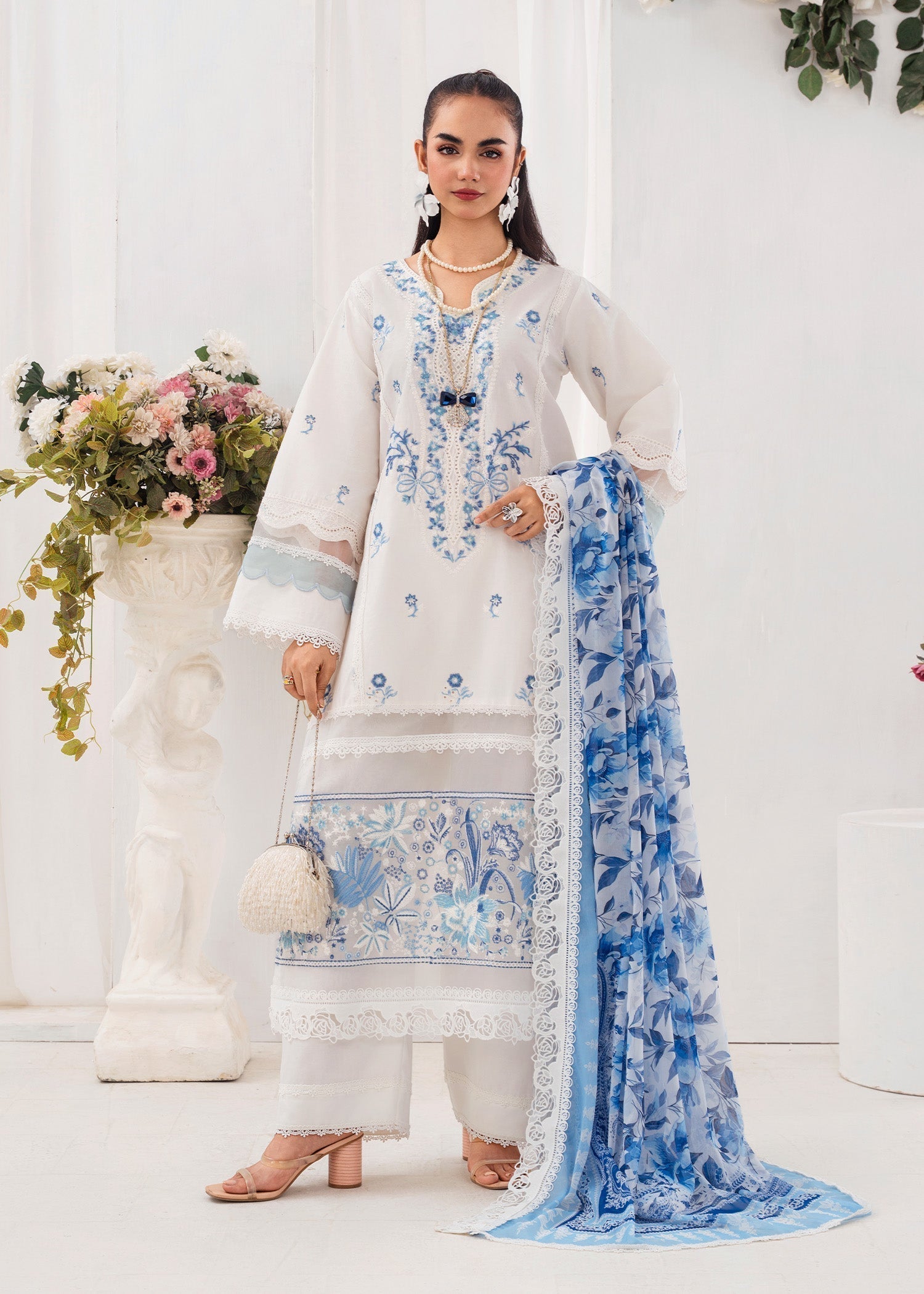 Chandan Nagri Auree Women 3pcs