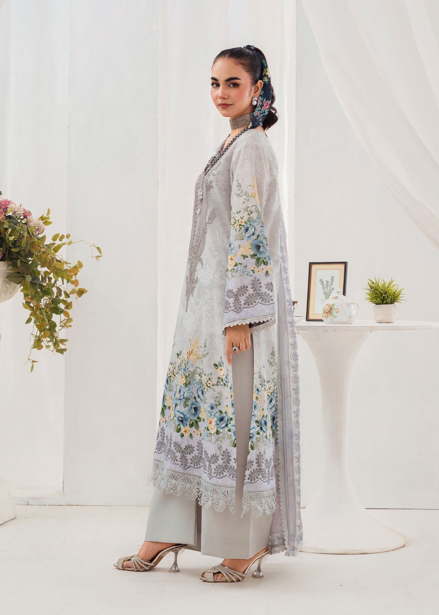 Chandan Nagri Elysee Women 3pcs